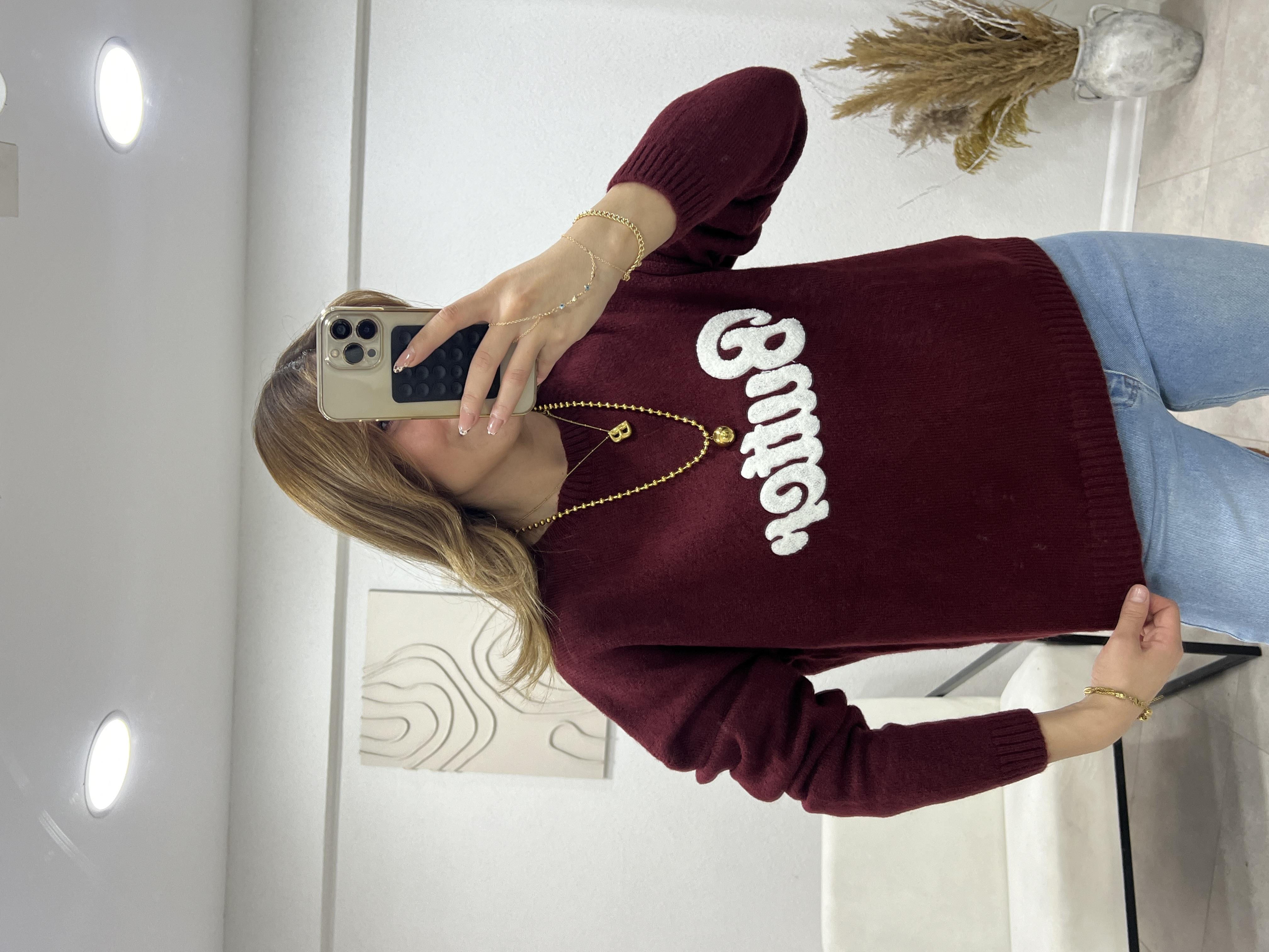 Bordo Yazili Tri̇ko Kazak