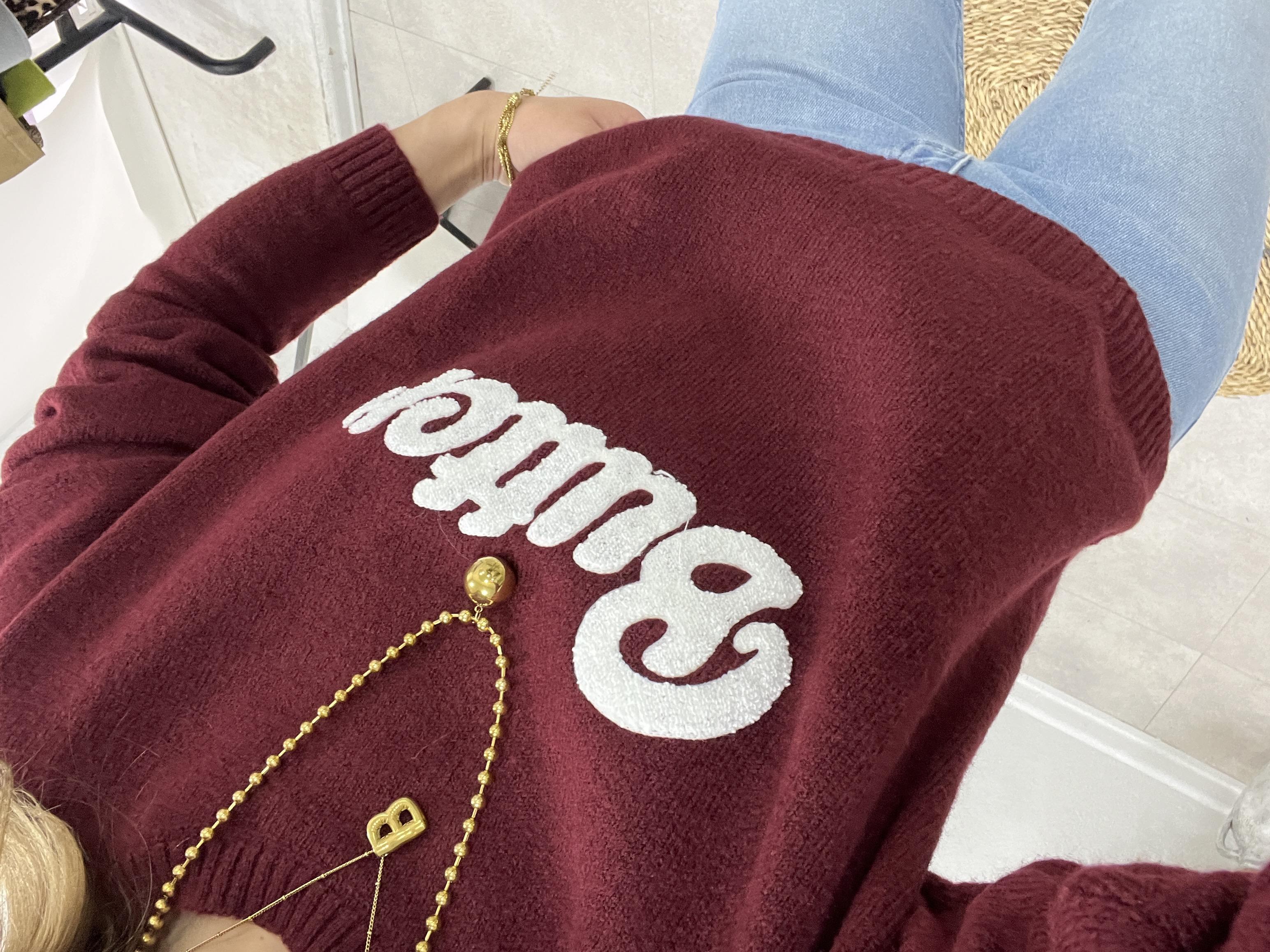 Bordo Yazili Tri̇ko Kazak