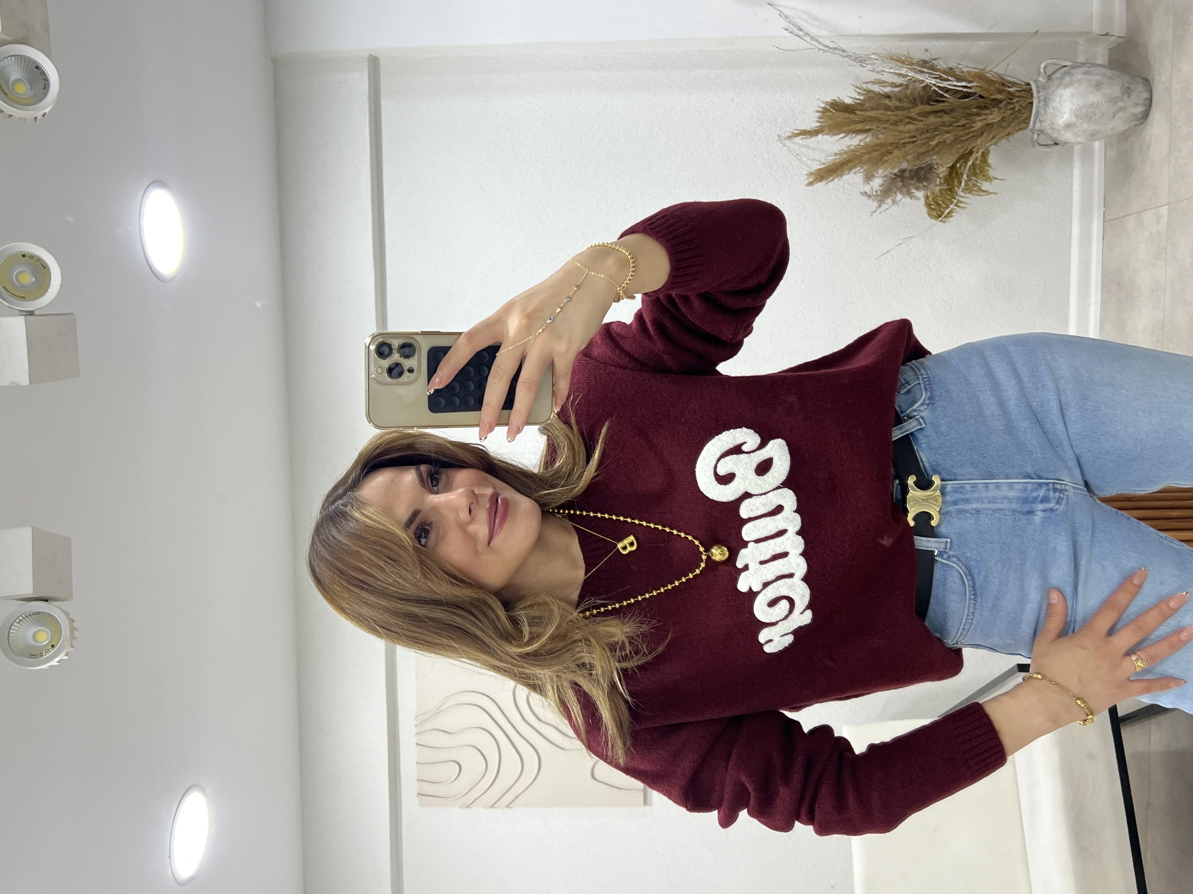 Bordo Yazili Tri̇ko Kazak