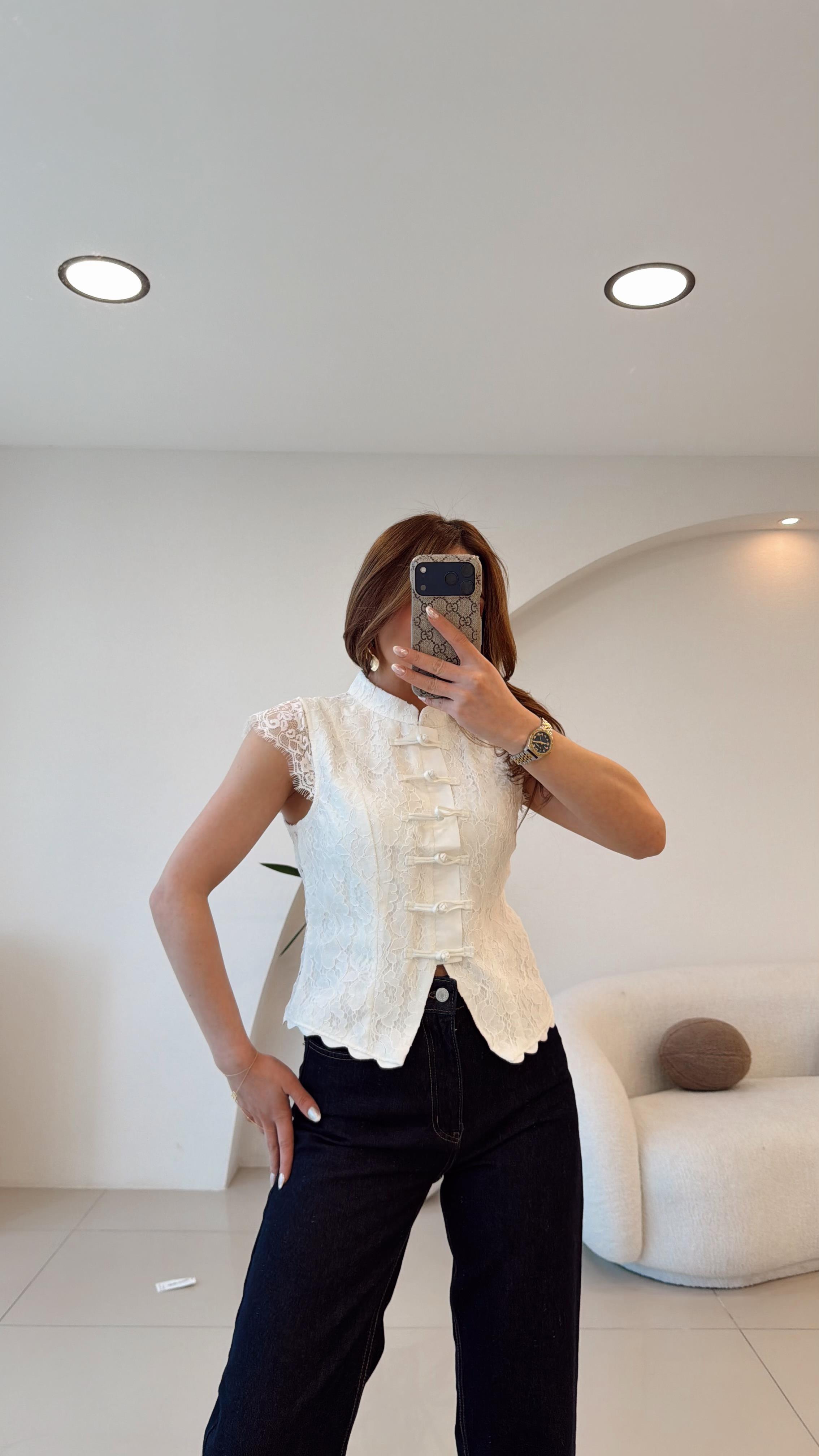 DANTELLİ TASARIM BLUZ BEYAZ