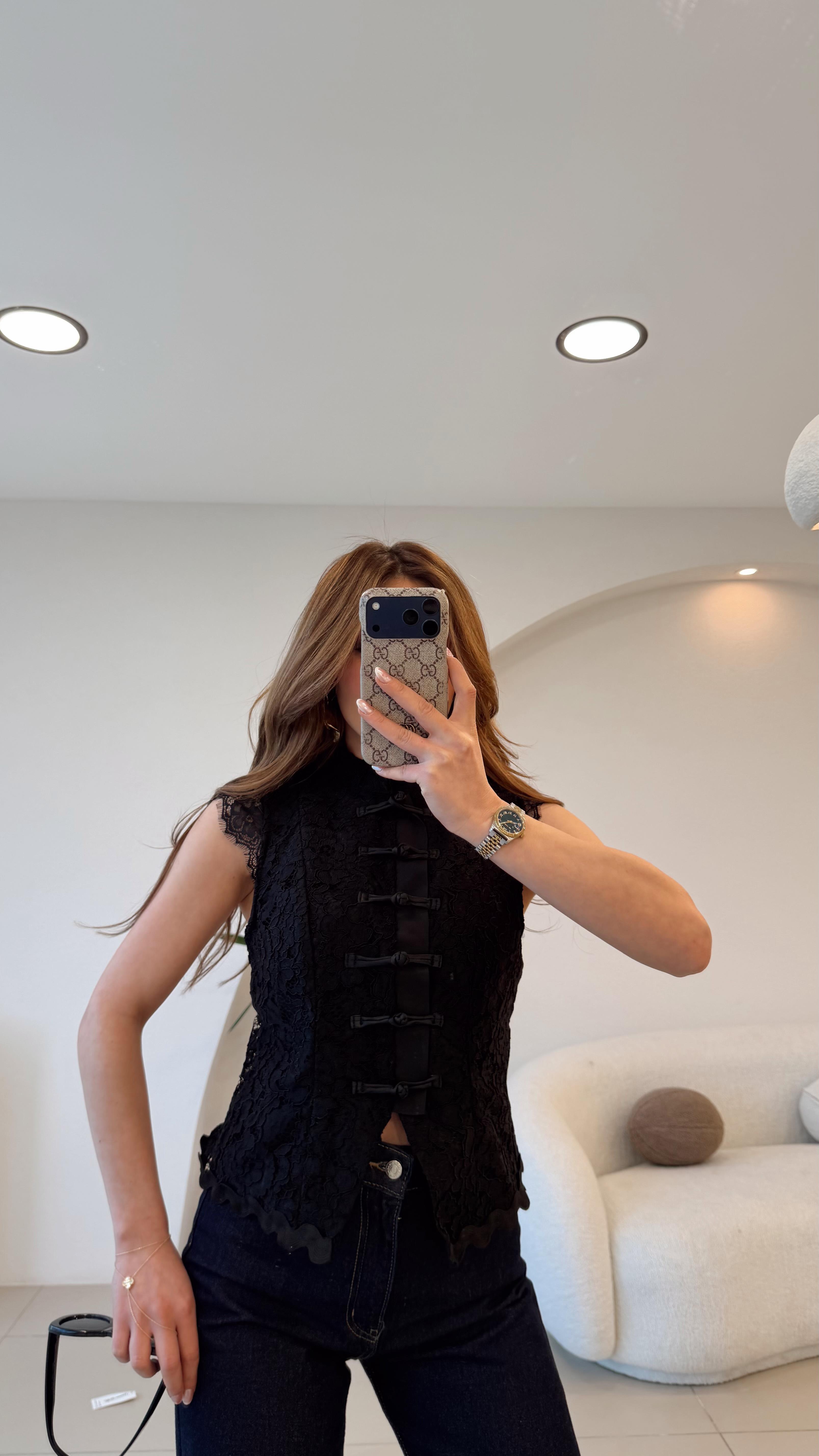 DANTELLİ TASARIM BLUZ SİYAH