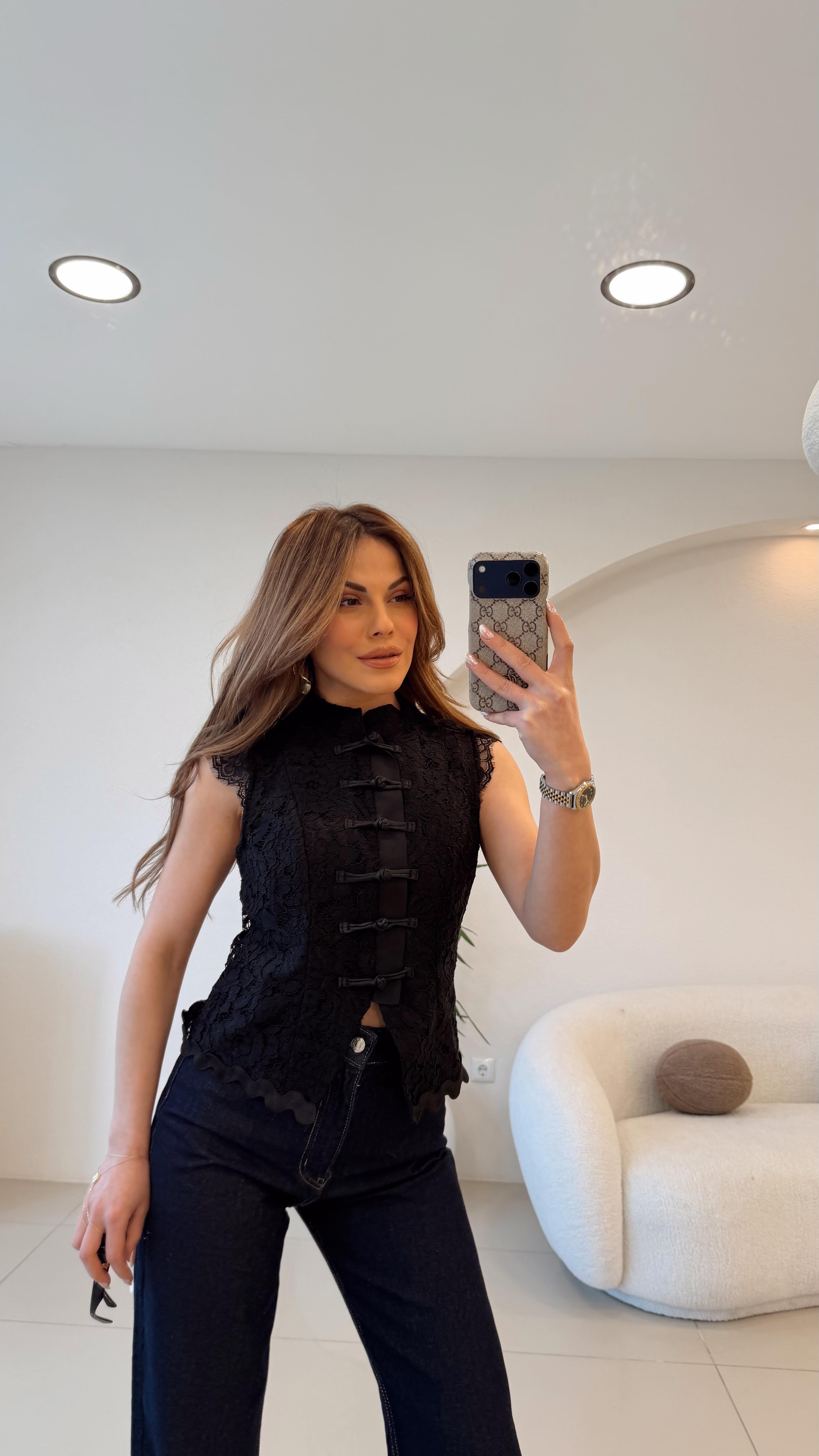 DANTELLİ TASARIM BLUZ SİYAH