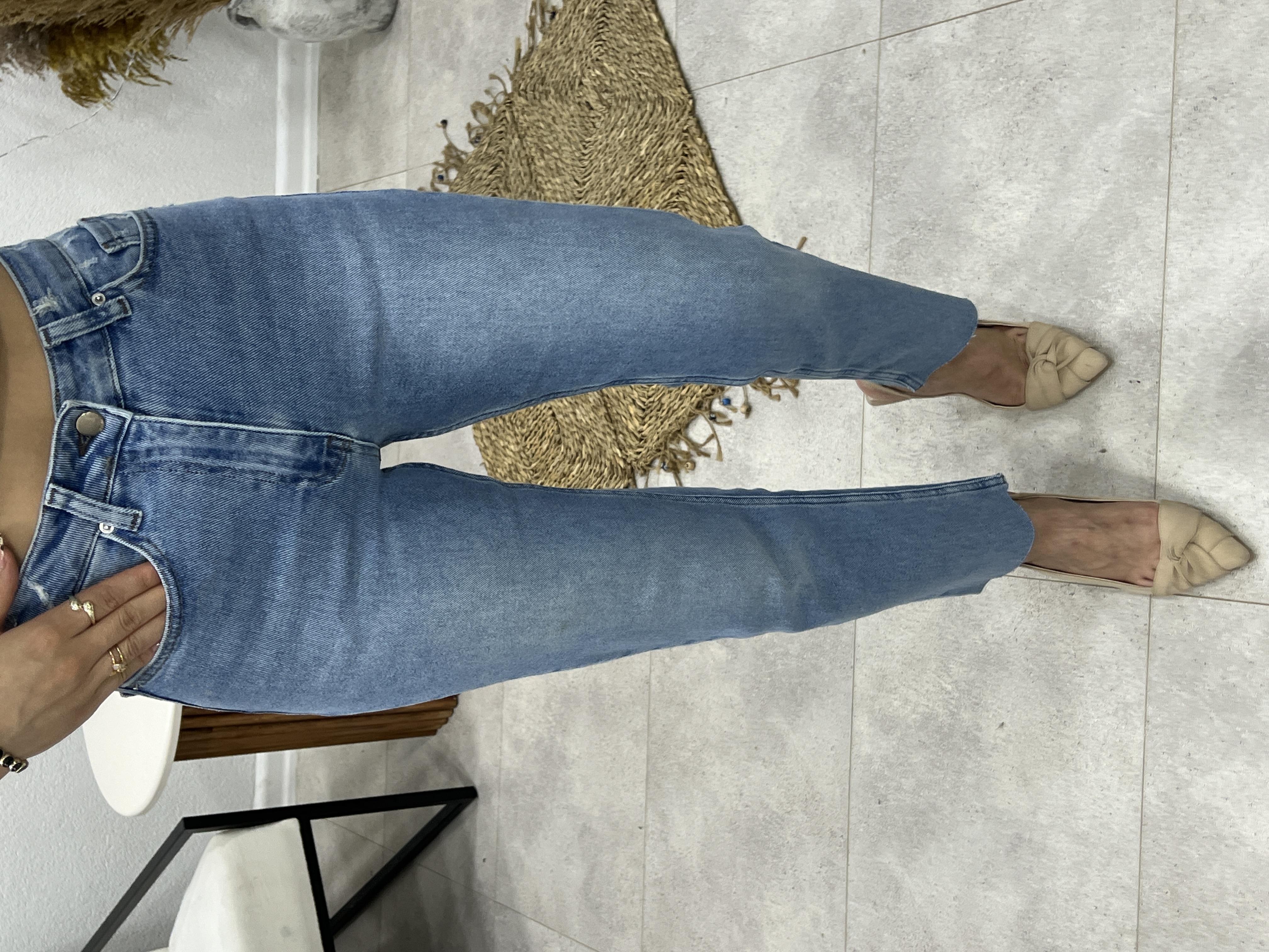 Deni̇m Mavi̇ Li̇krali Mom Jean