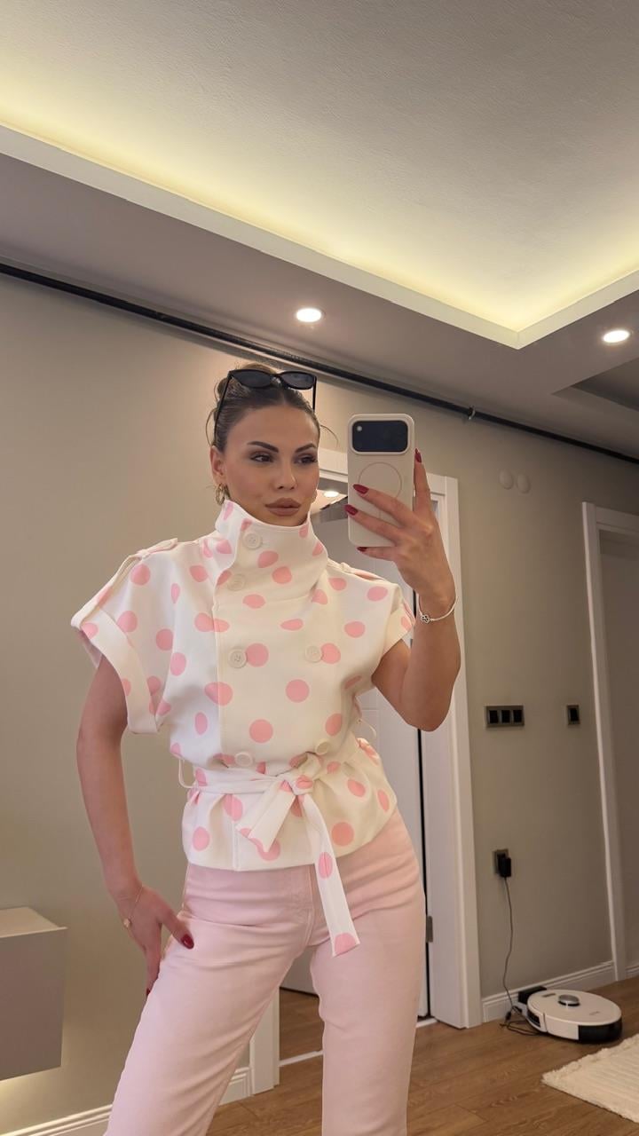 Dik Yaka Puantiyeli Kısa Kol Trençkot Pembe 