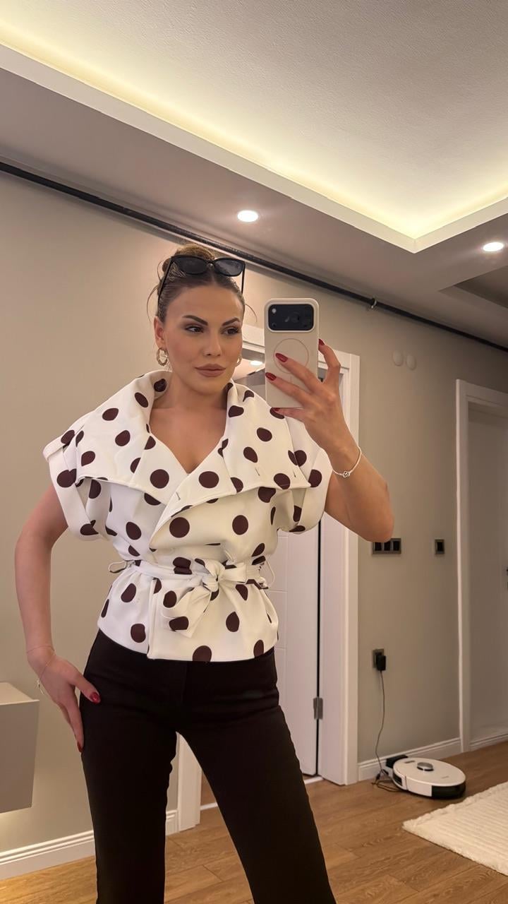 Dik Yaka Puantiyeli Kısa Kol Trençkot Kahve