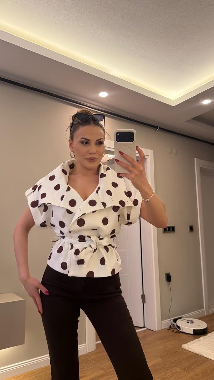 Dik Yaka Puantiyeli Kısa Kol Trençkot Kahve