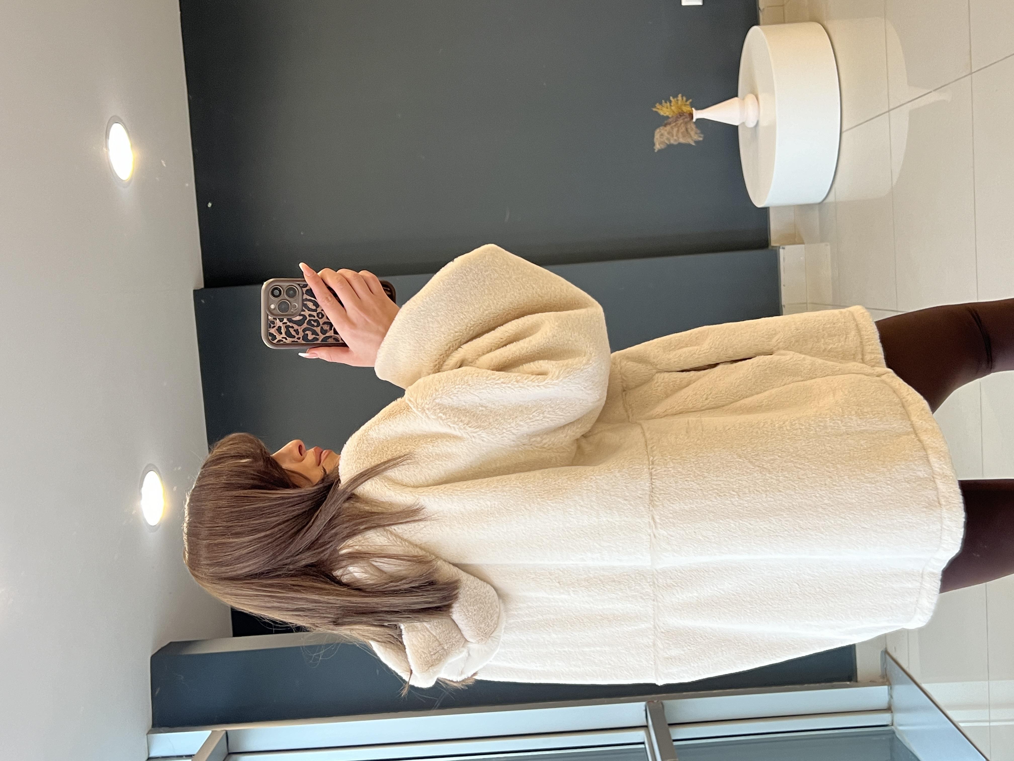 Ekru Renk Kanguru Cepli̇ Massi̇mo Peluş Sweat