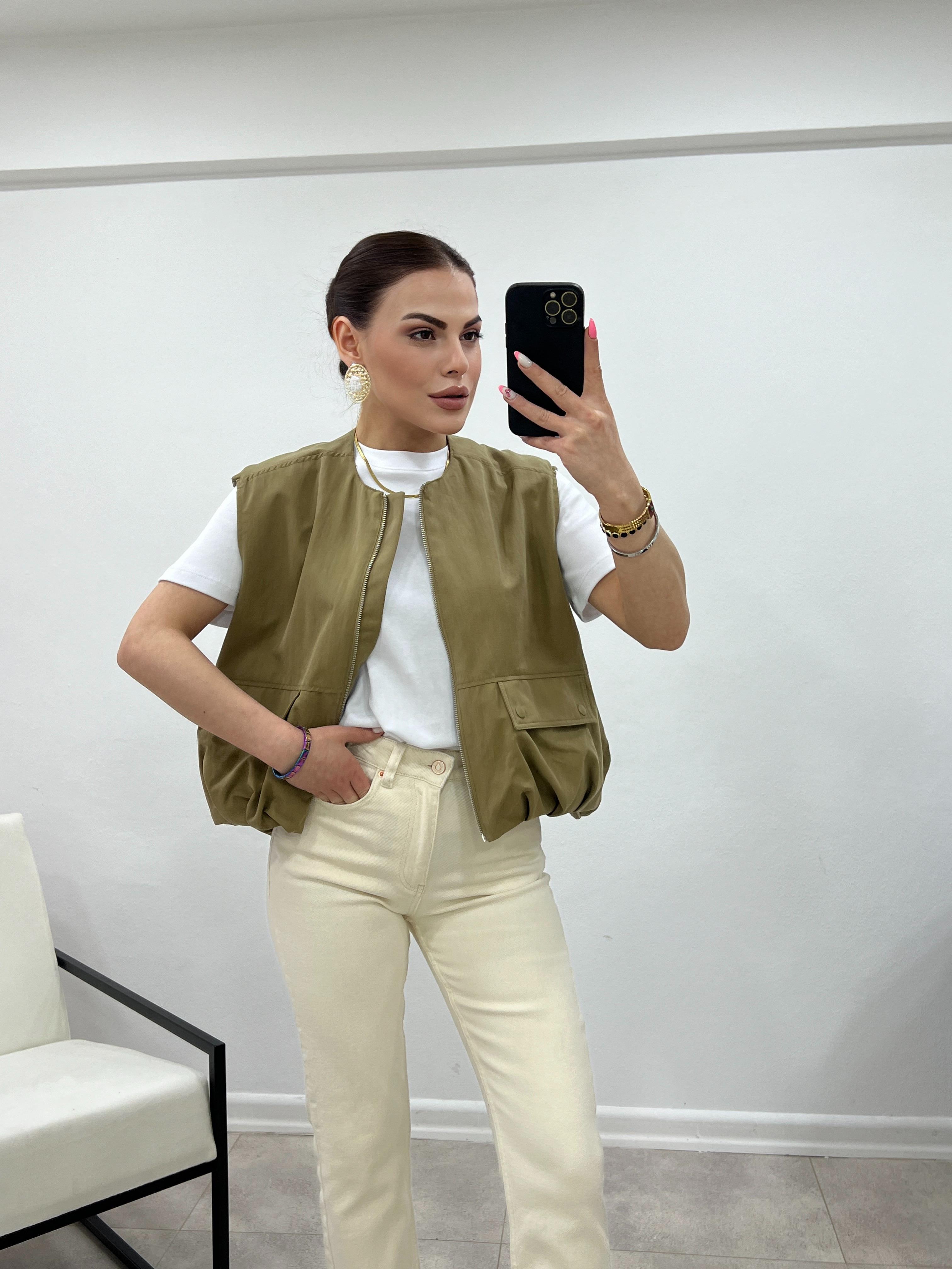 Fermuarli Çit Çit Cepli̇ Tasarim Yelek