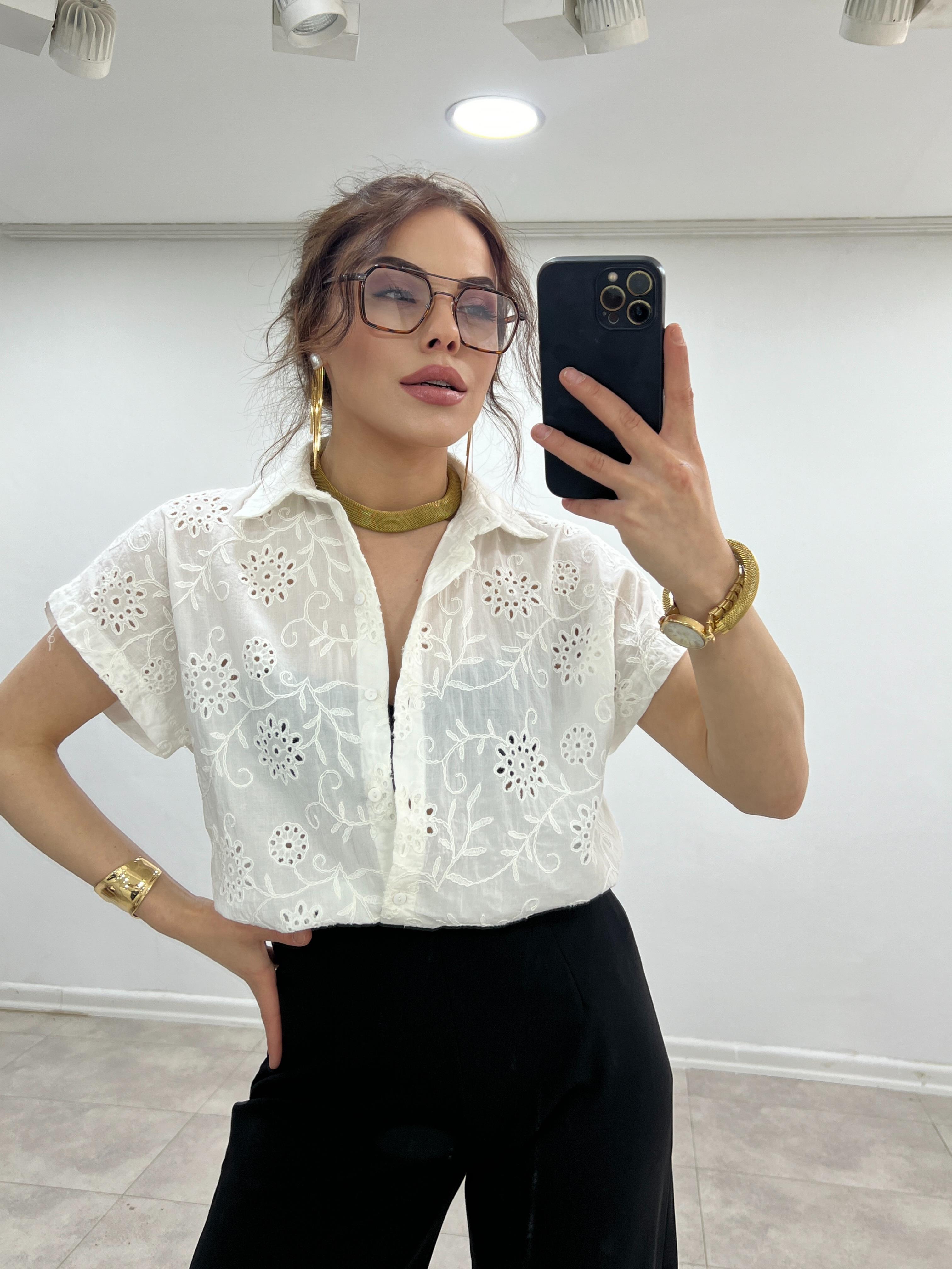 Fi̇stolu Tasarim Gömlek