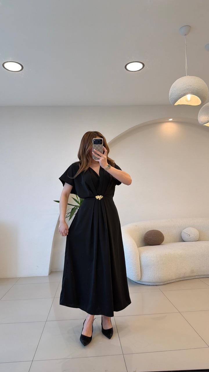 GOLD AKSESUARLI BAĞLAMALI ELBİSE SİYAH