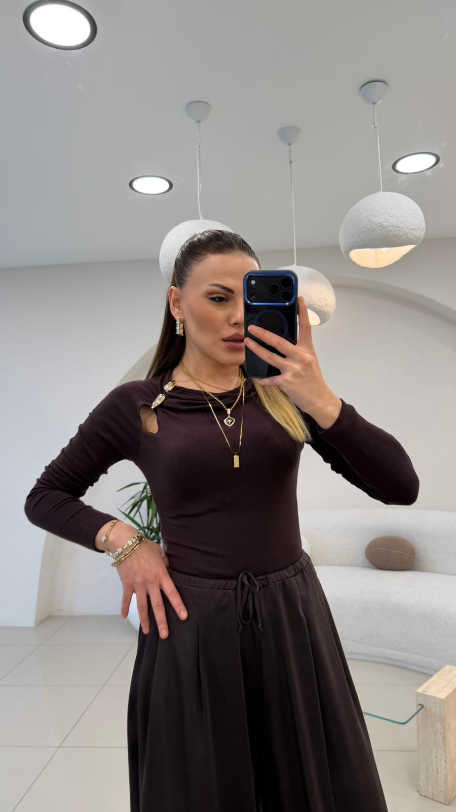 GOLD AKSESUARLI BLUZ KAHVE