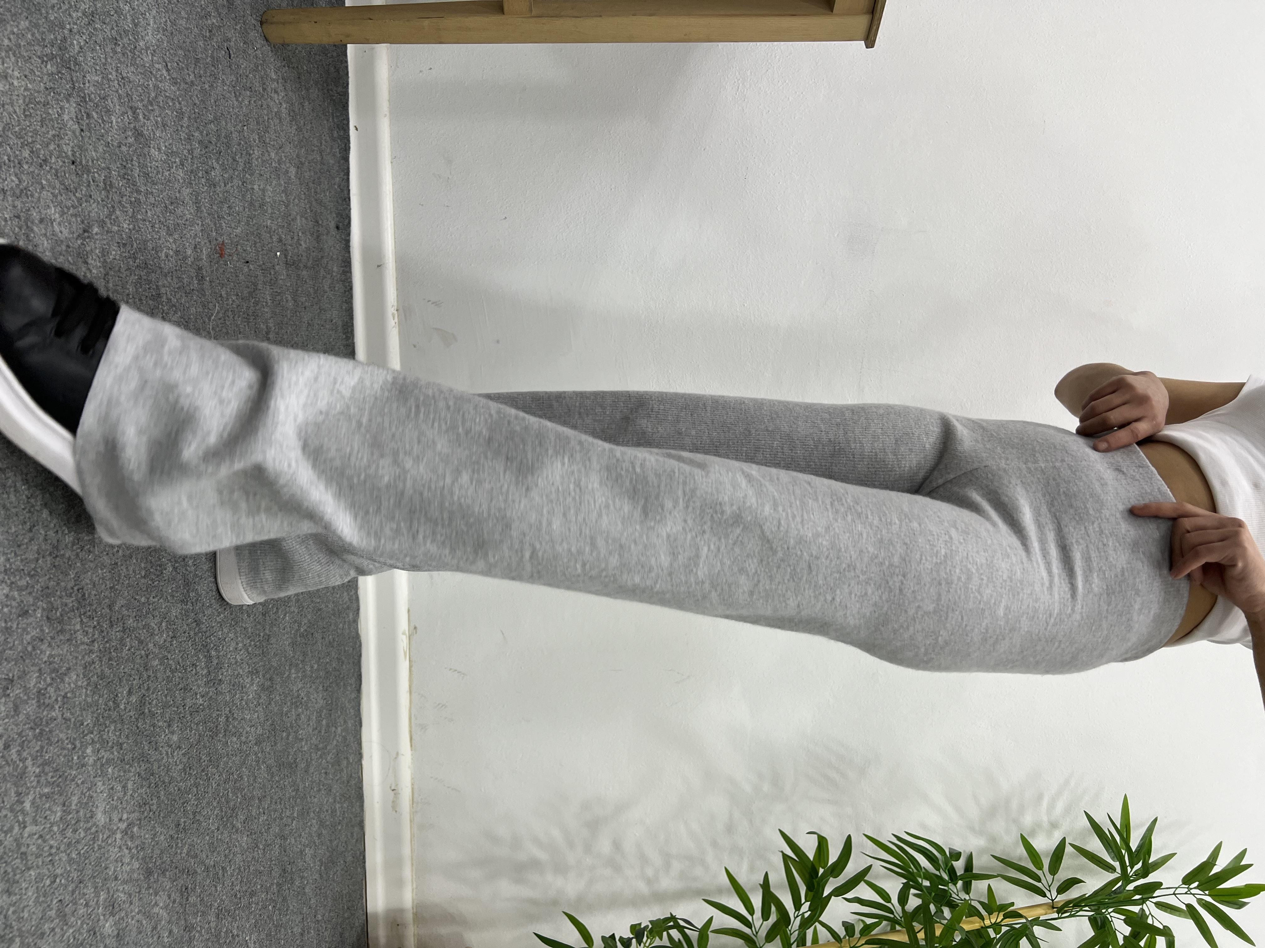 Gri̇ Fi̇ti̇lli̇ Bol Paça Pantolon
