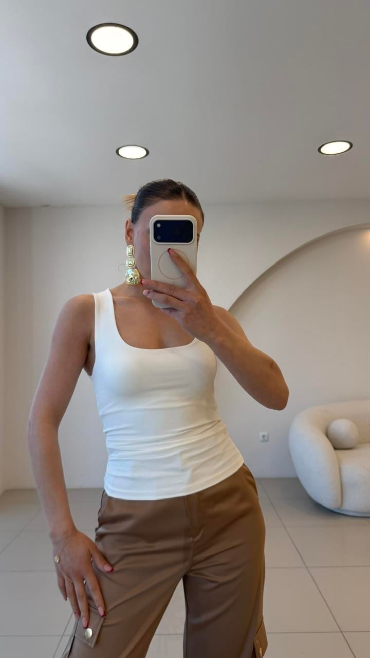 KARE YAKA DLVN ATLET BEYAZ