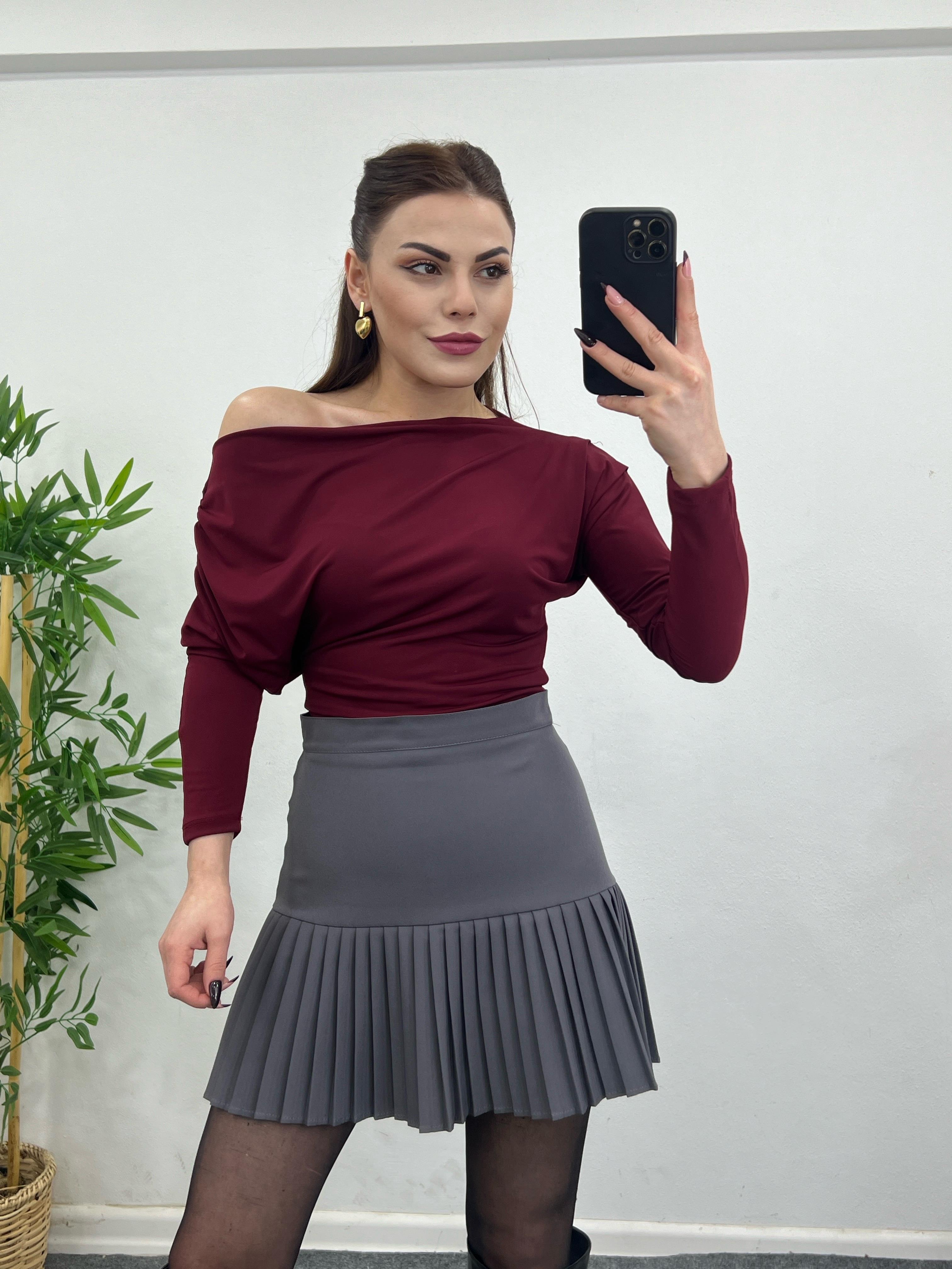 Kayik Yaka Drapeli̇ Li̇krali Tasarim Bluz Bordo