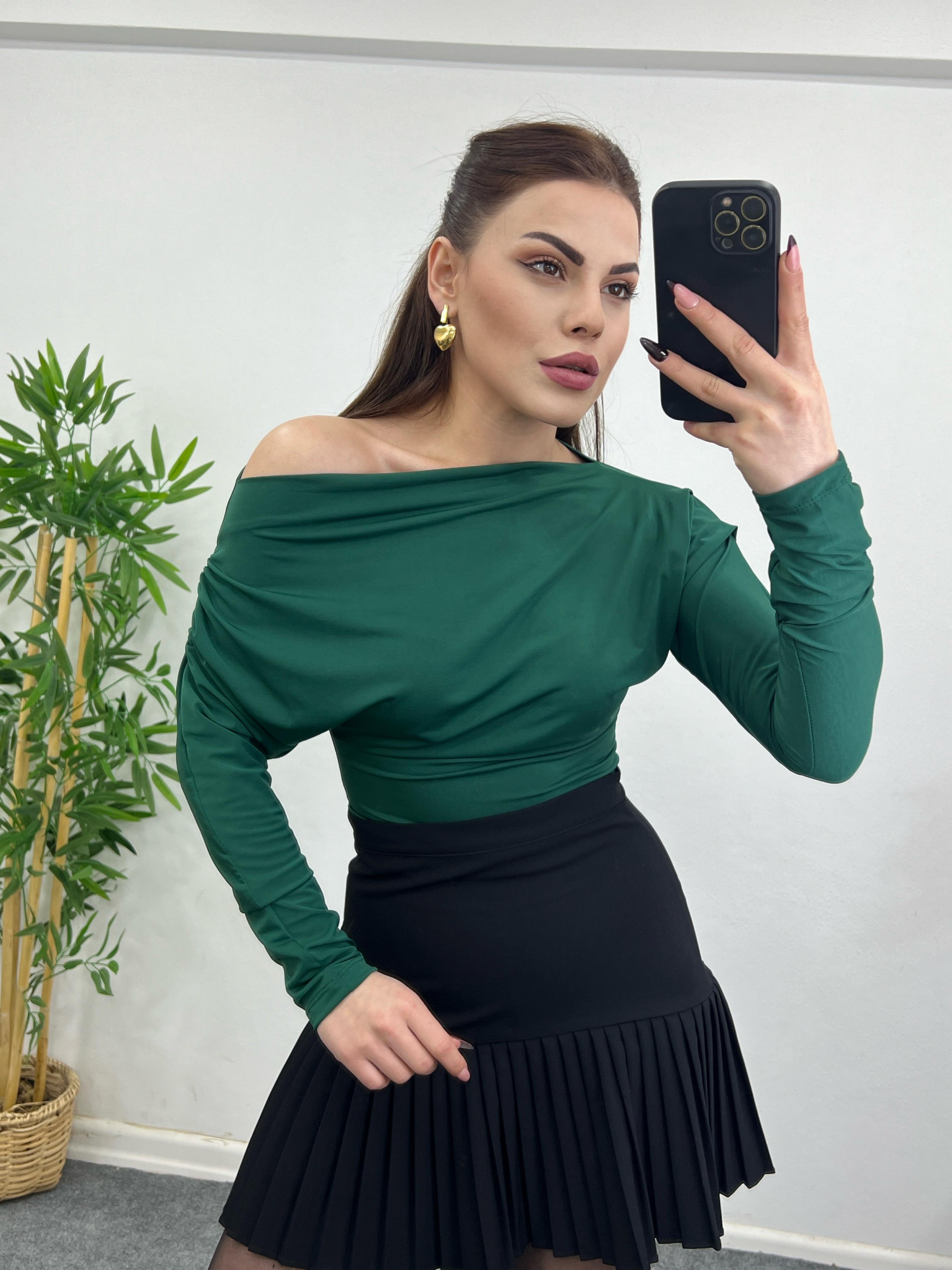 Kayik Yaka Drapeli̇ Li̇krali Tasarim Bluz Yeşi̇l