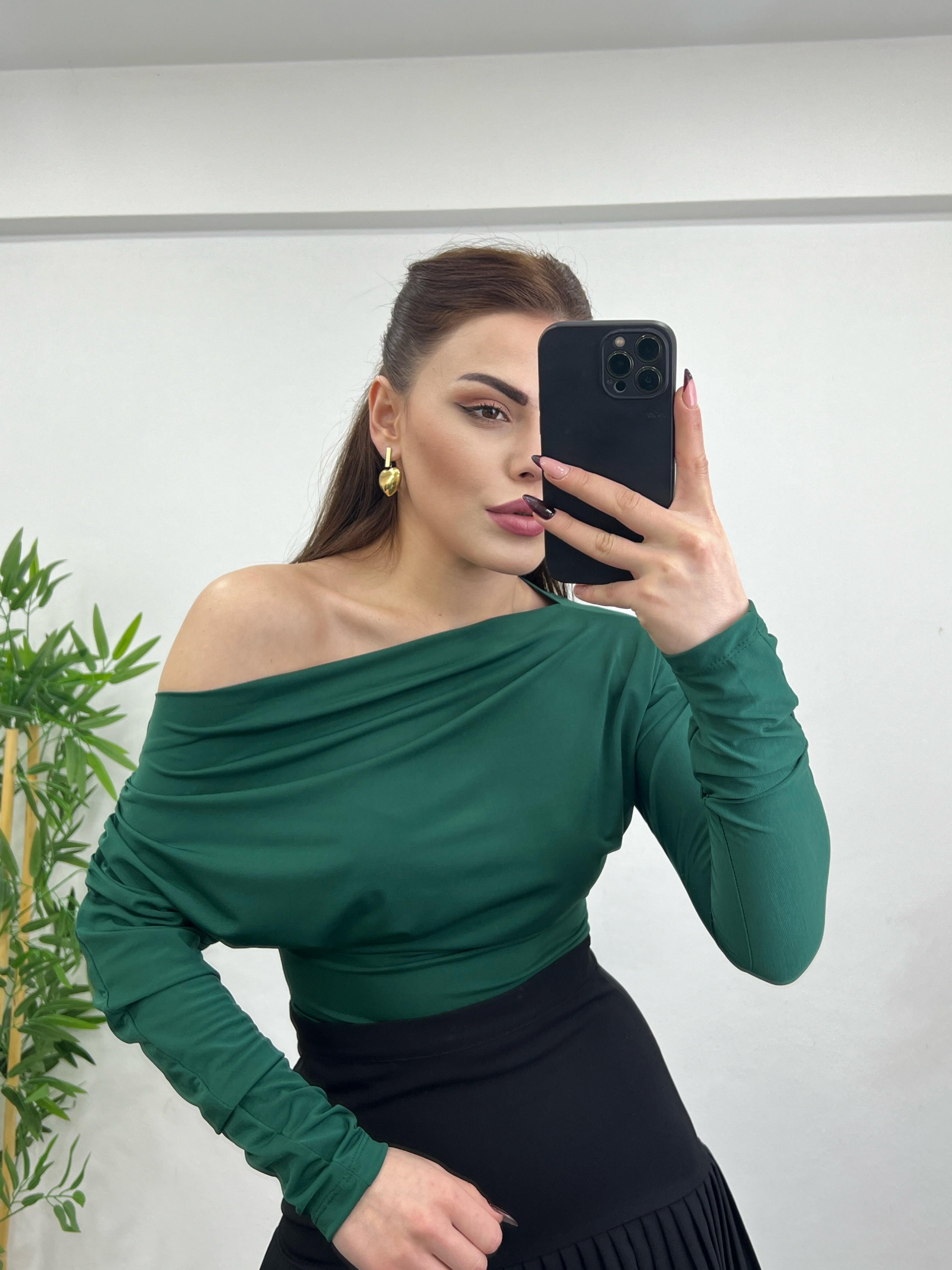 Kayik Yaka Drapeli̇ Li̇krali Tasarim Bluz Yeşi̇l