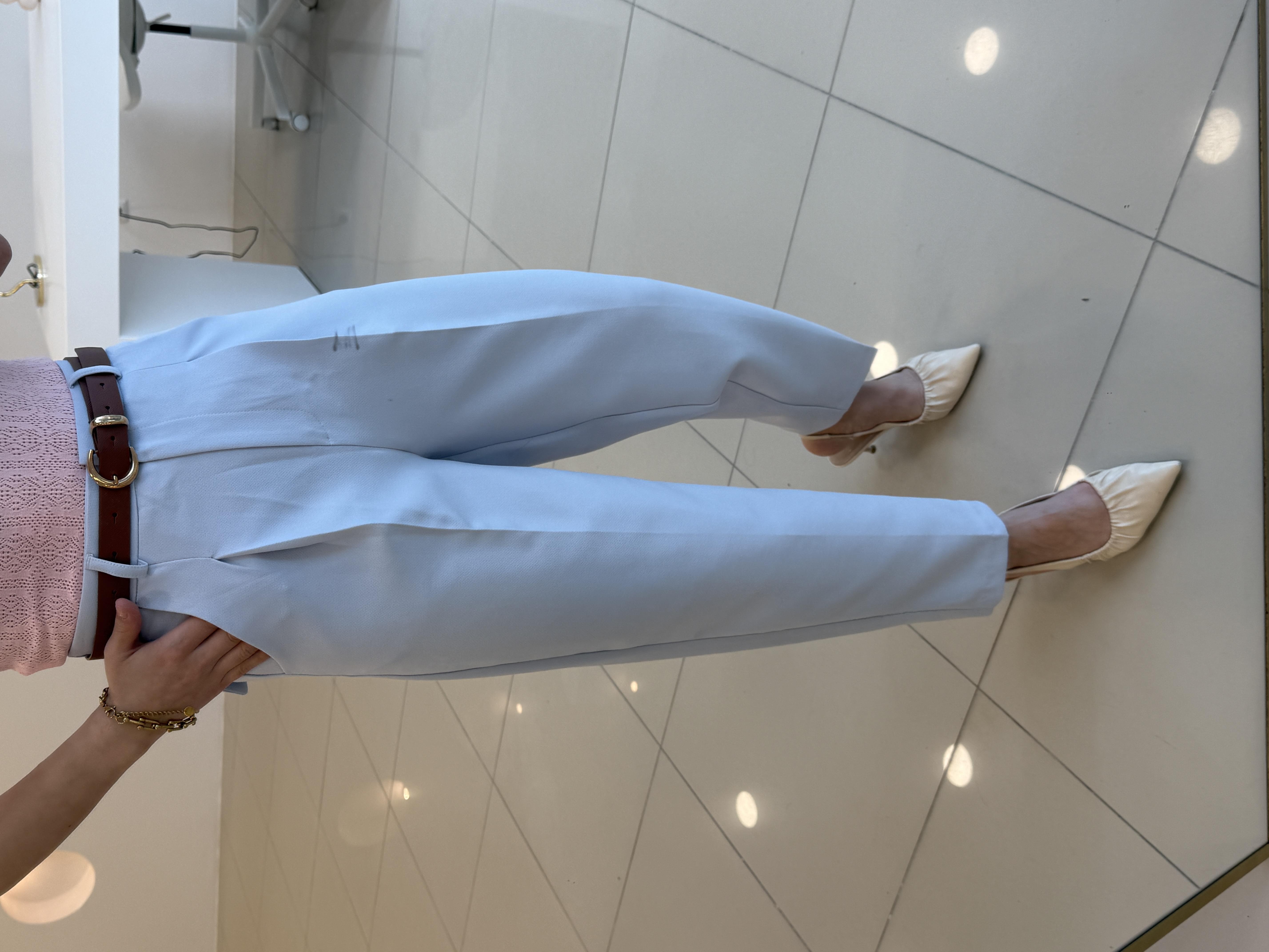 KEMERLİ HAVUÇ KESİM PANTOLON 