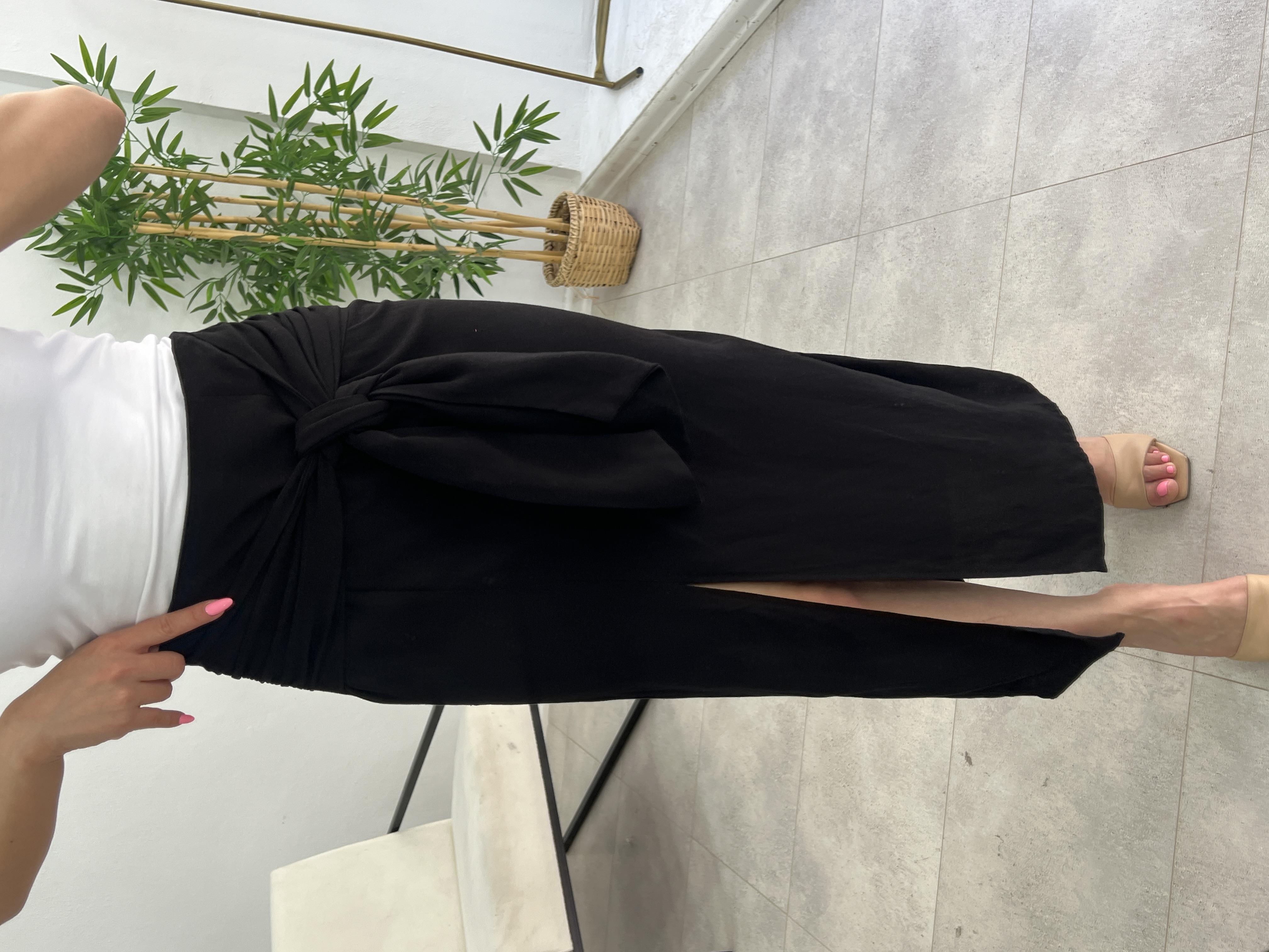 Keten Bağlamali Si̇yah Etek