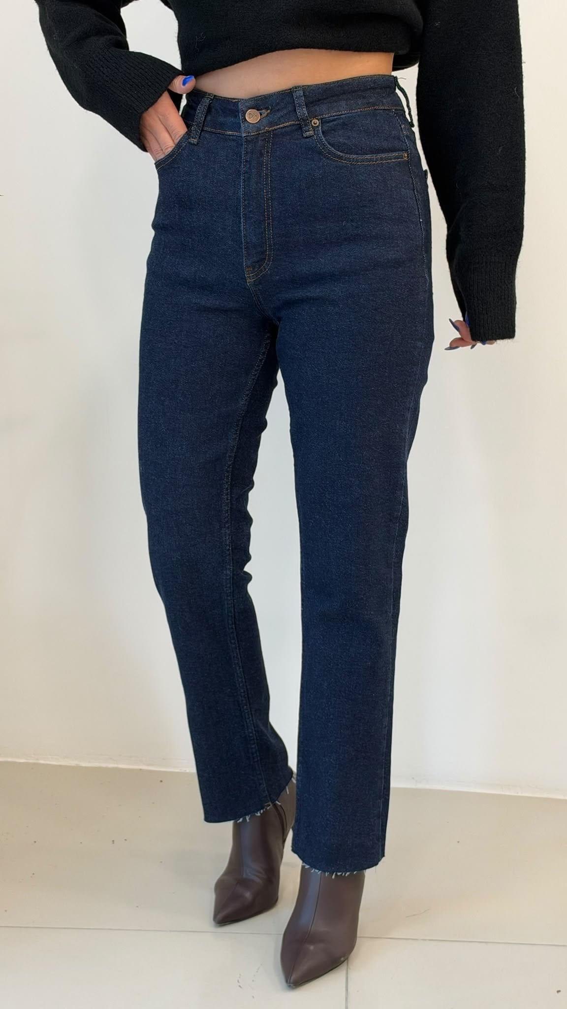 Koyu Laci̇vert Likralı Mom Jean