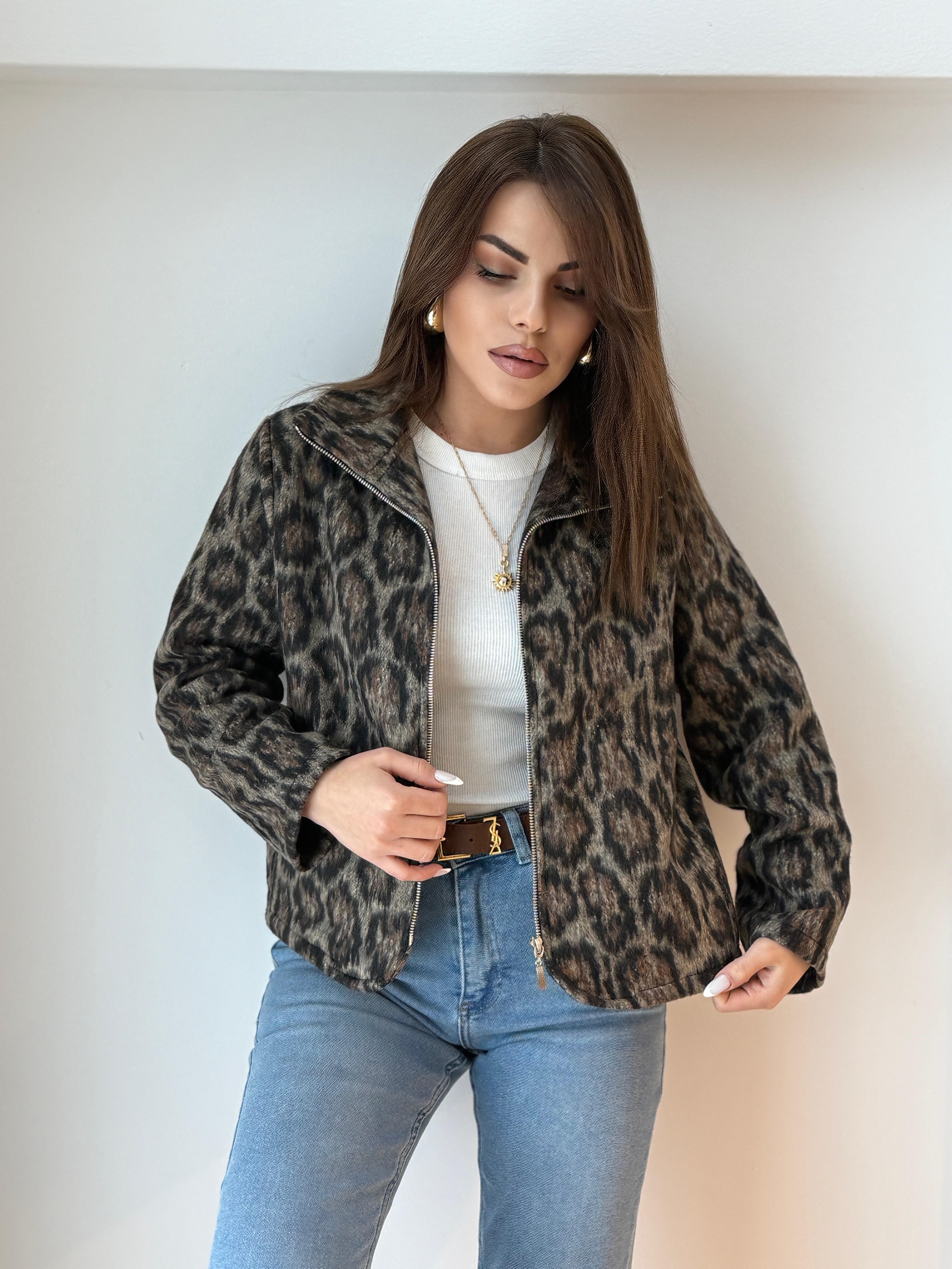 Leopar Desenli̇ Kaşe Ceket