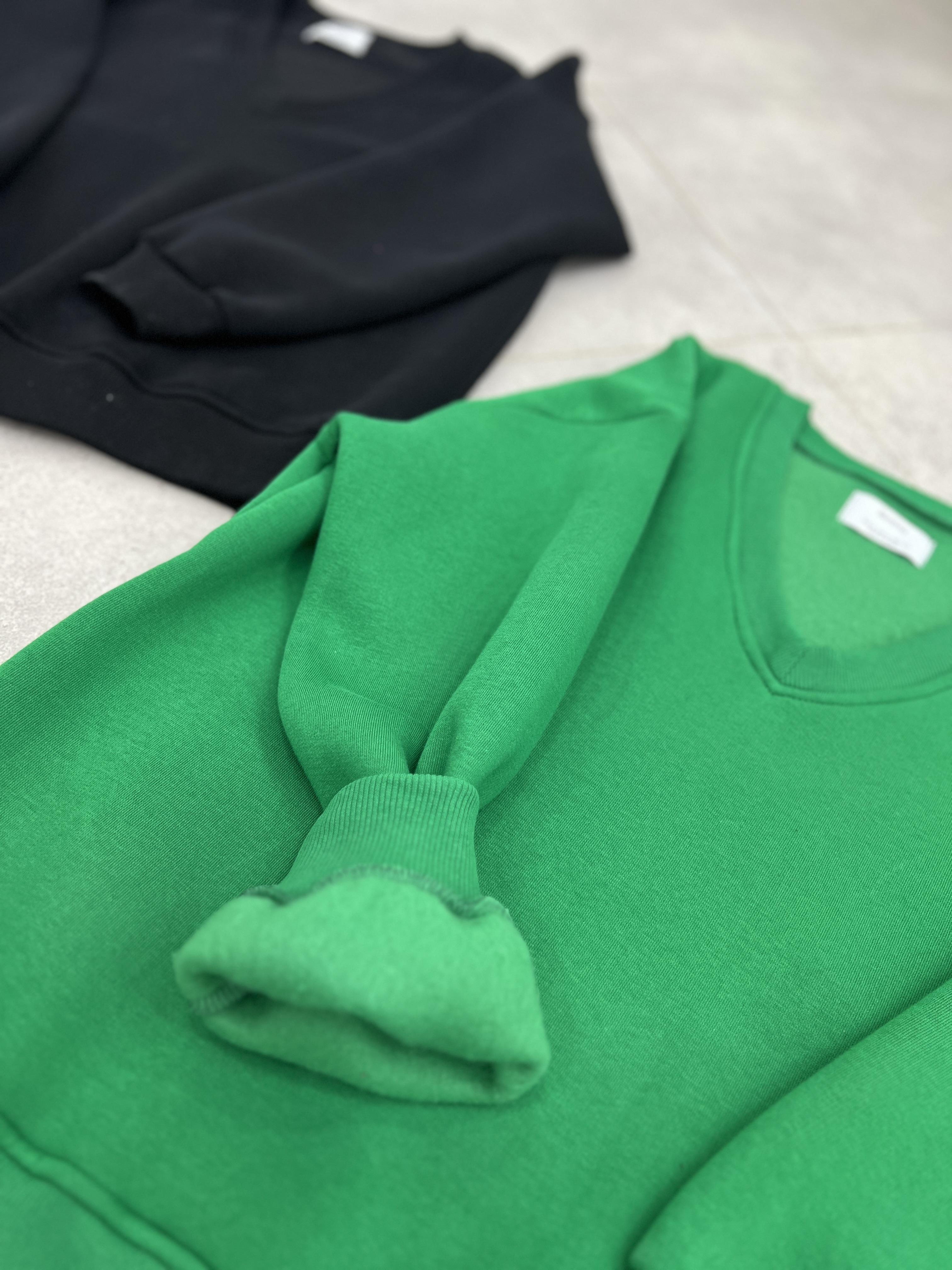 V Yaka Şardonlu Sweat Yeşi̇l