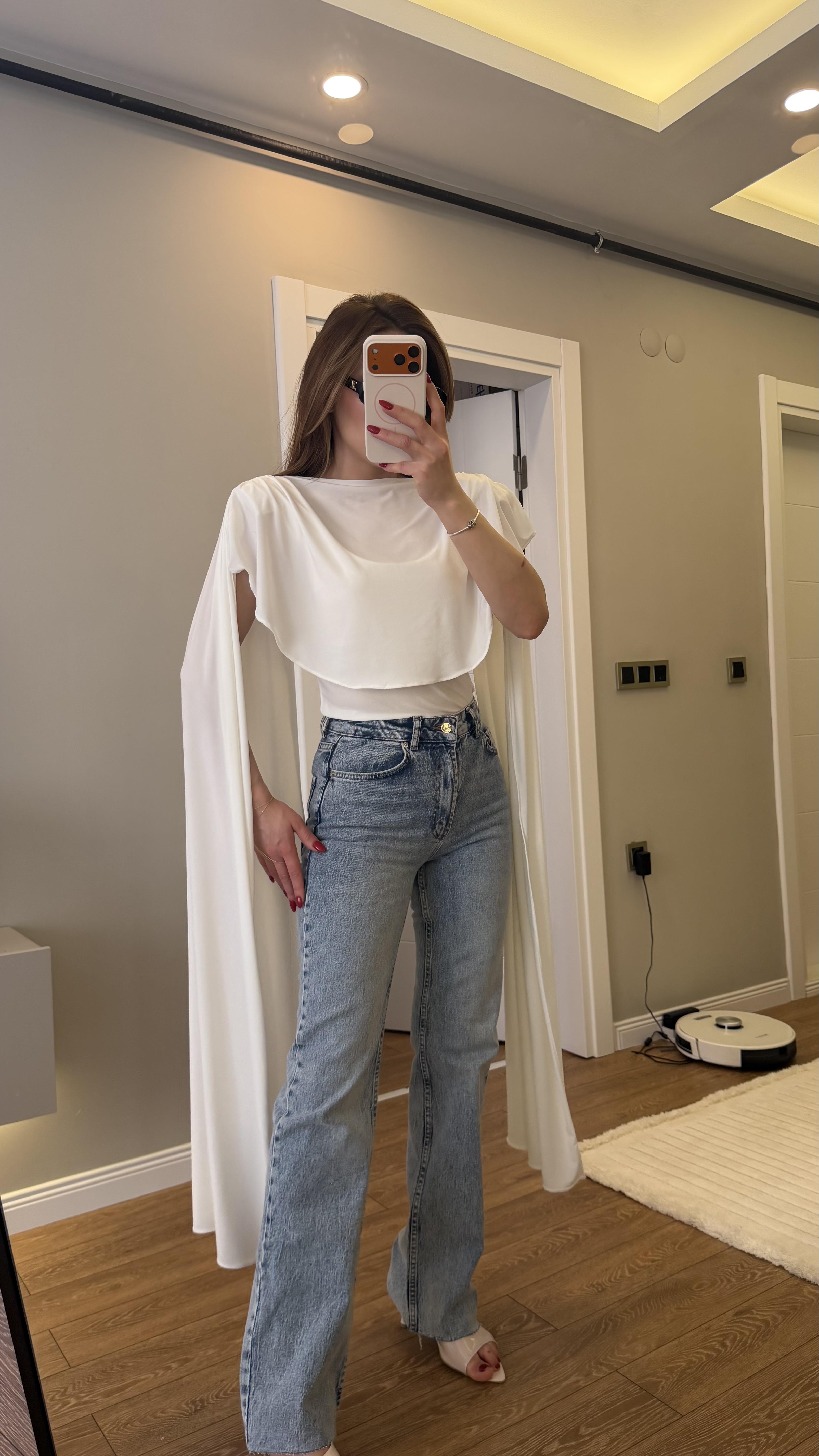 Pelerin Detaylı Tasarım Bluz 