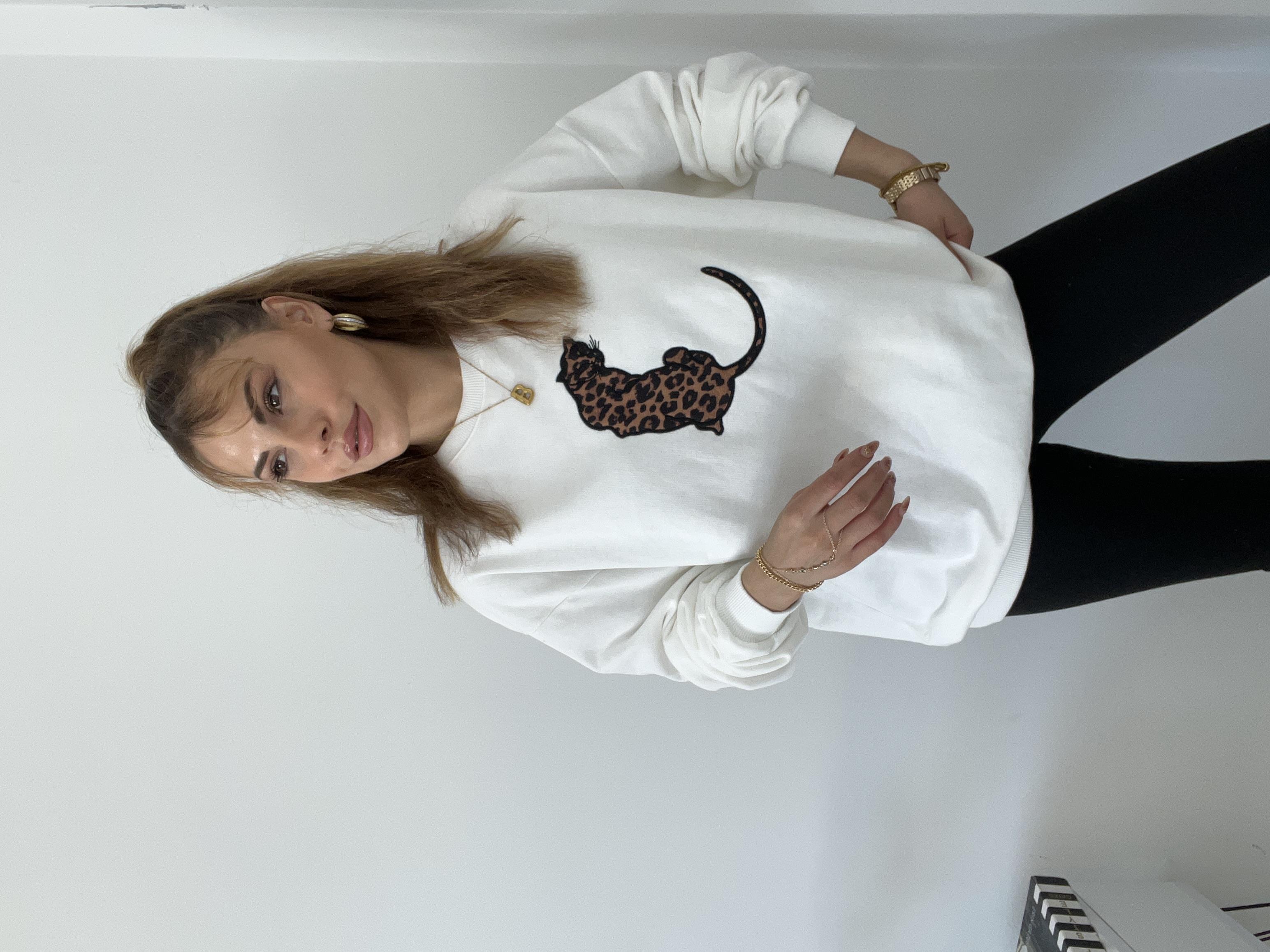 Şardonsuz Oversi̇ze Leopar Detayli Sweat Beyaz