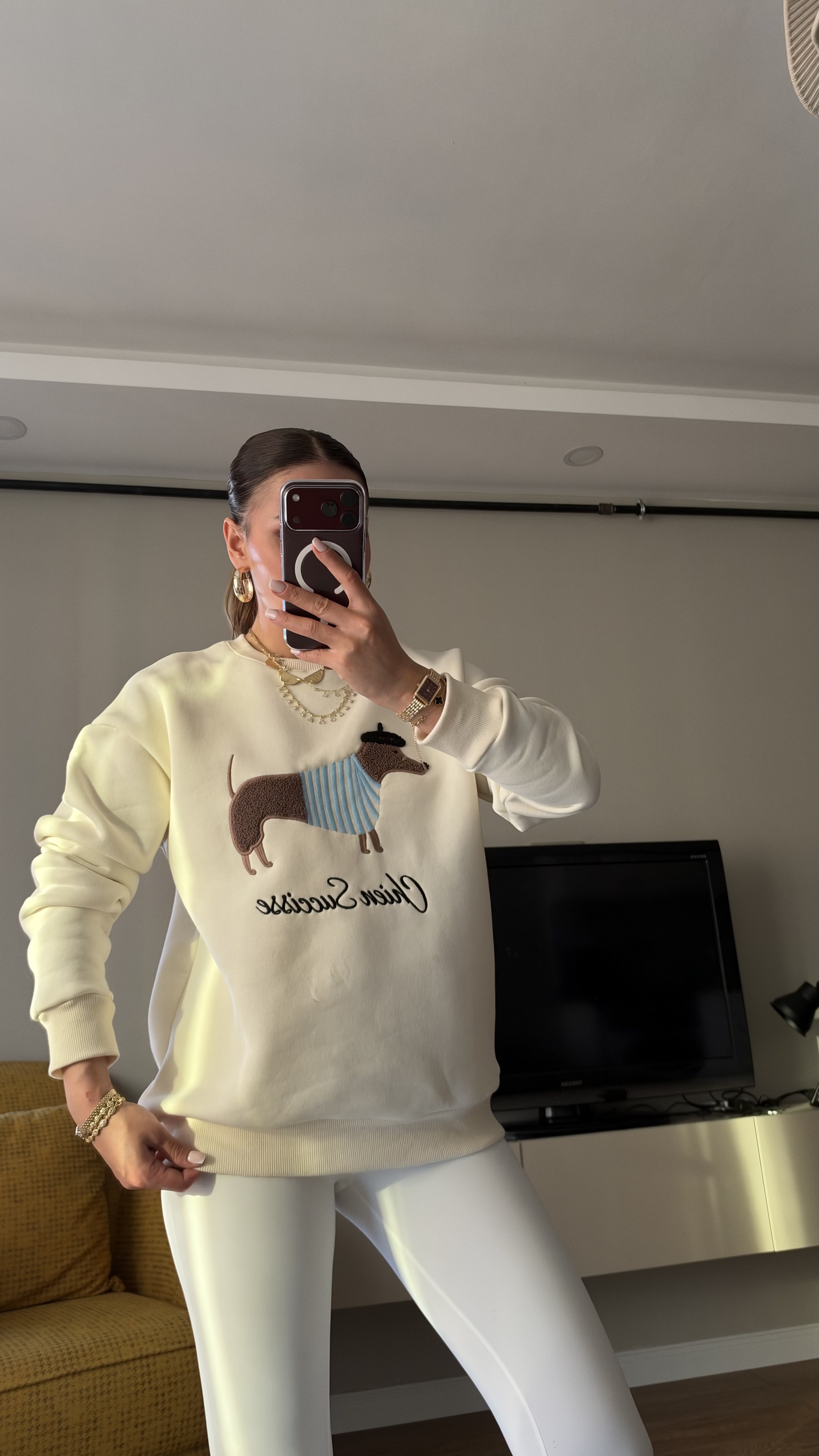 Sosis Köpek nakışlı Ekru Oversize Sweatshırt