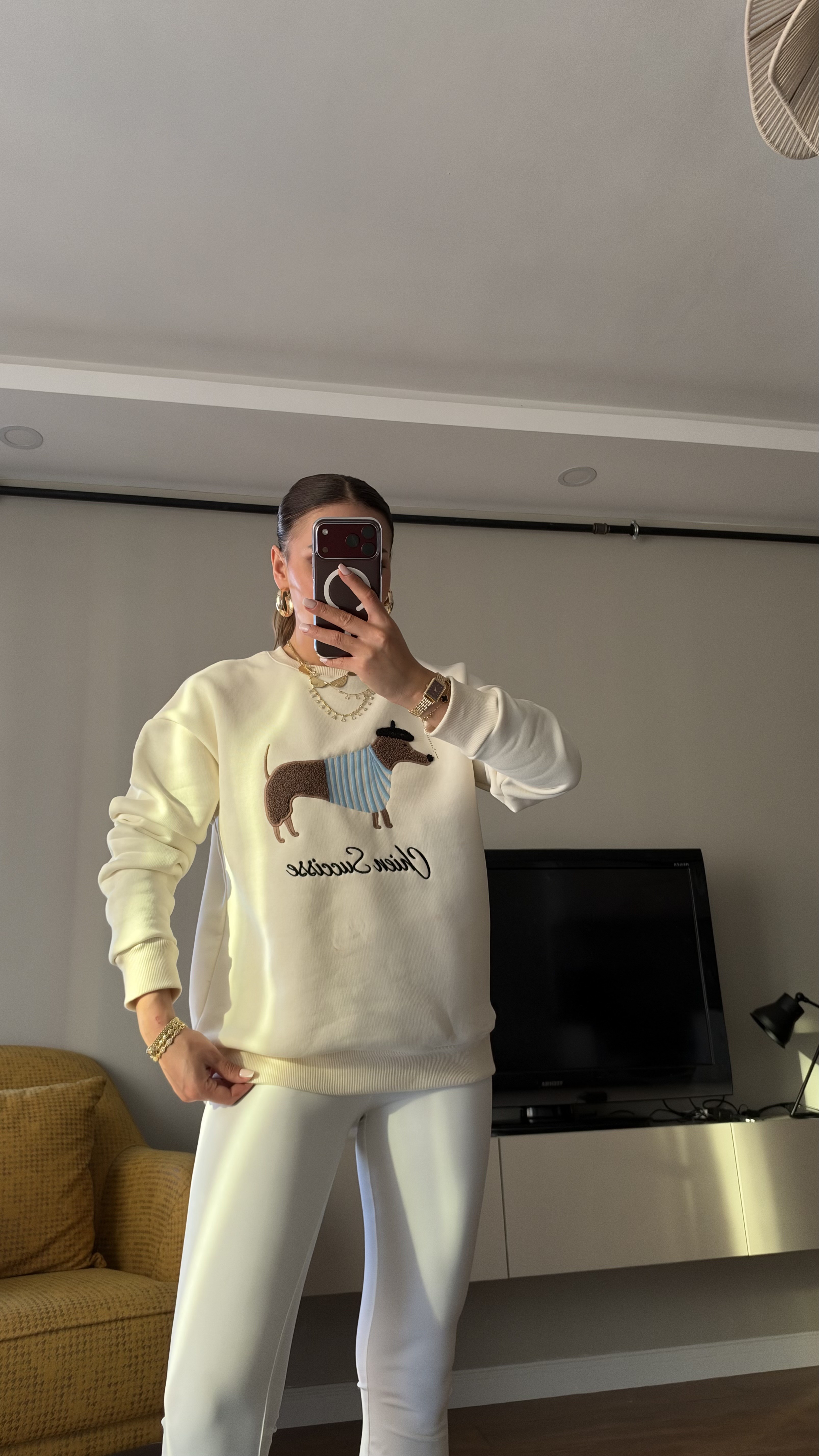 Sosis Köpek nakışlı Ekru Oversize Sweatshırt