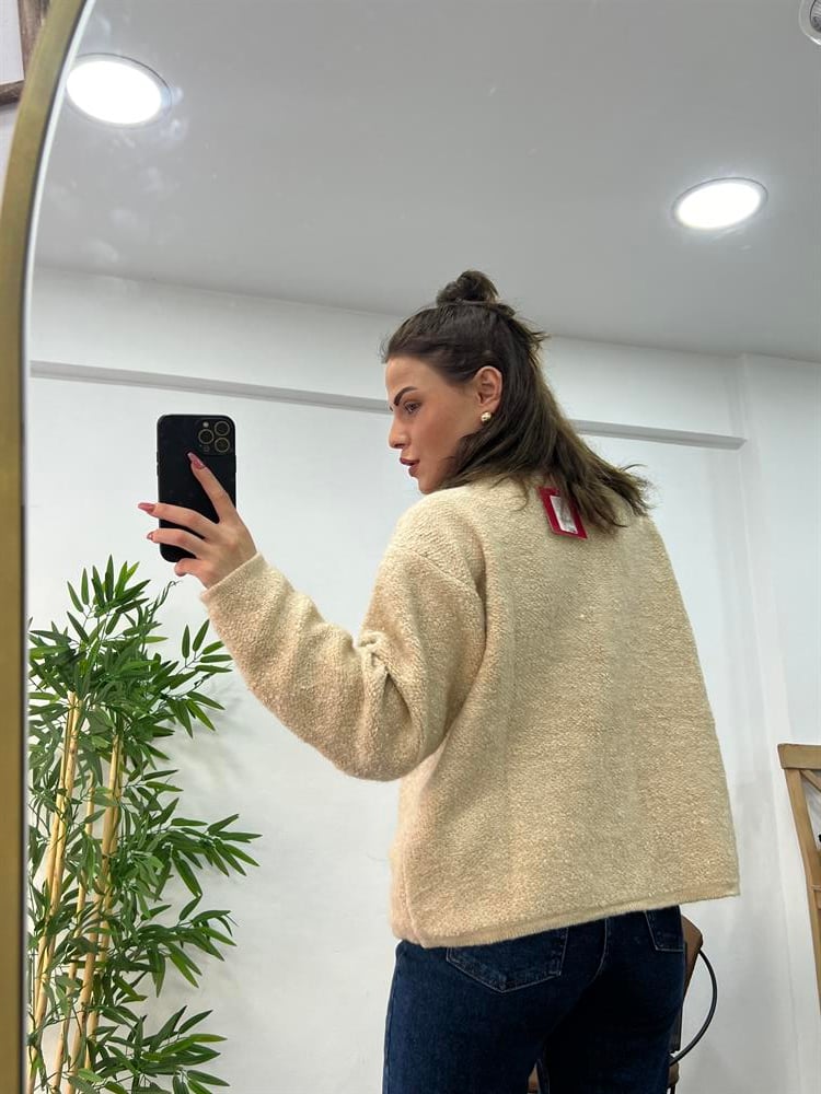 Taş Rengi̇ Gold Düğmeli̇ Yumoş Hirka