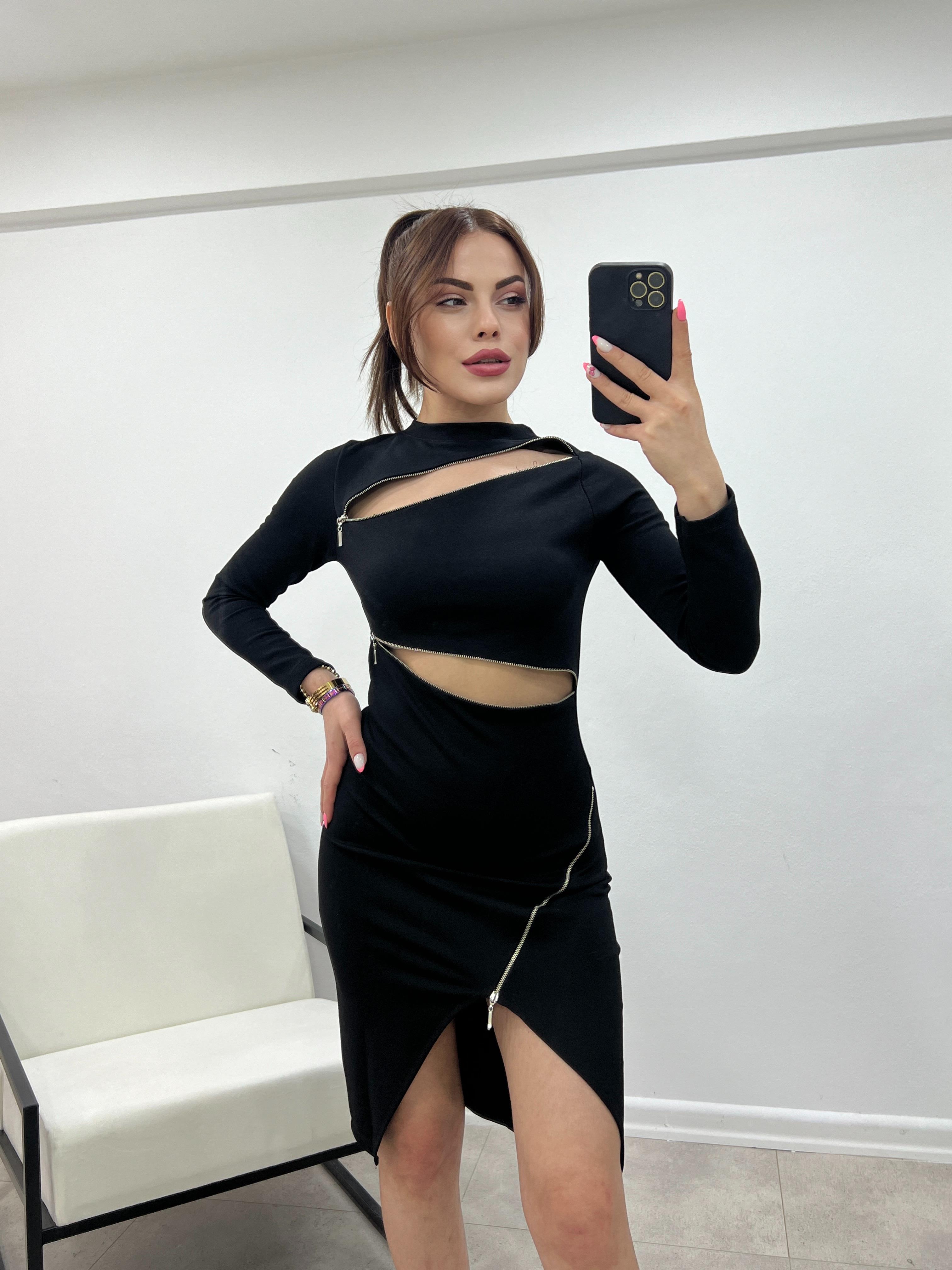 Üç Fermuarli Asi̇metri̇k Kesi̇m Elbi̇se
