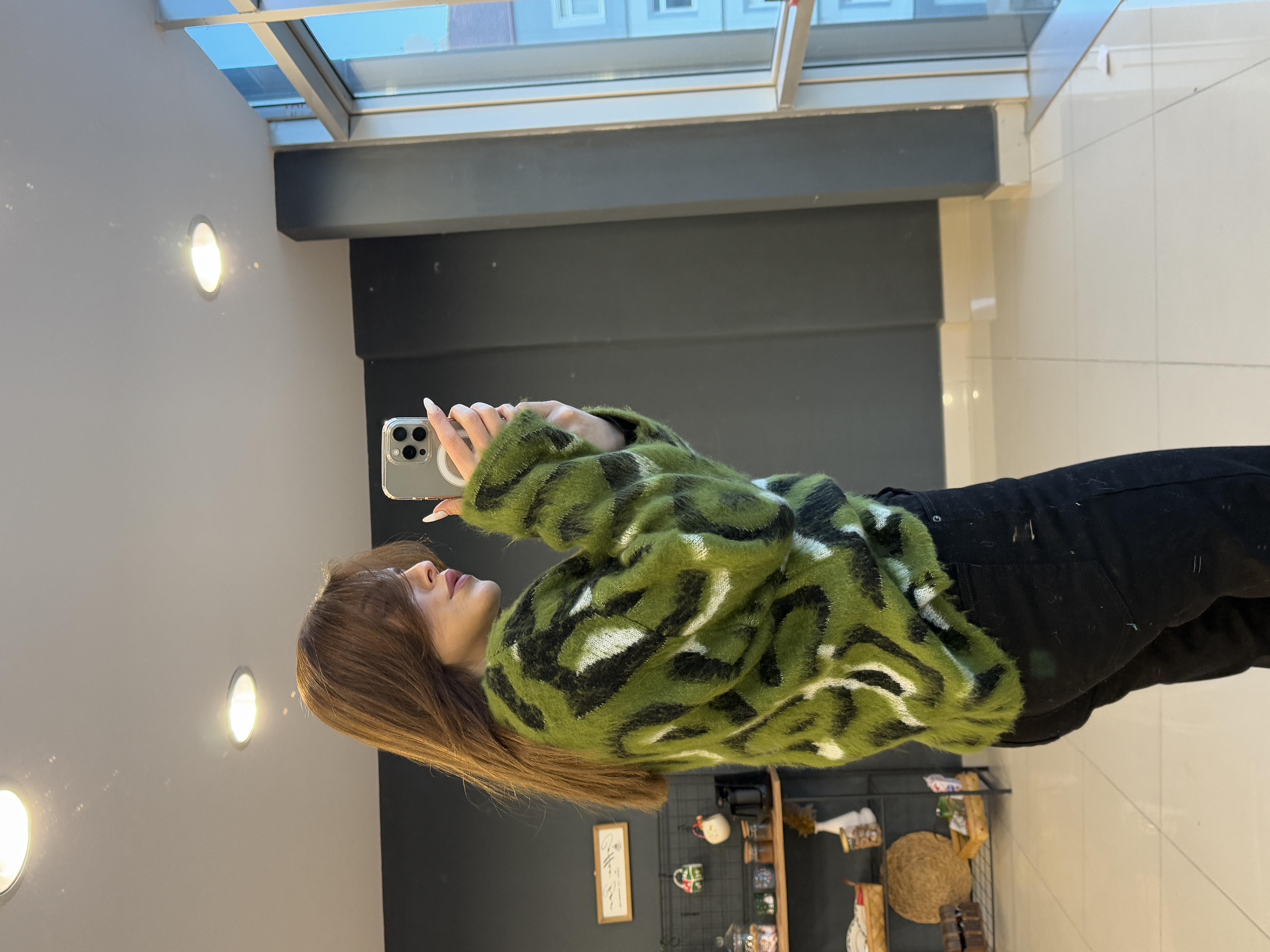 Yeşi̇l Di̇k Yaka Kazak