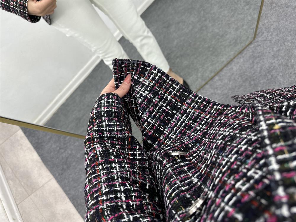 Si̇yah Ekose Desen Belazer Ceket