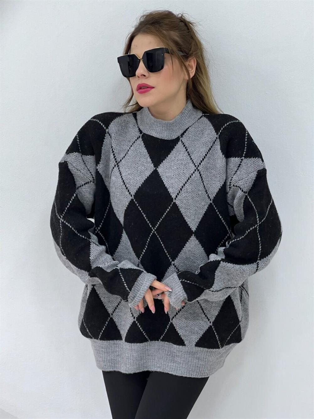 Baklava Desen Si̇yah Kazak