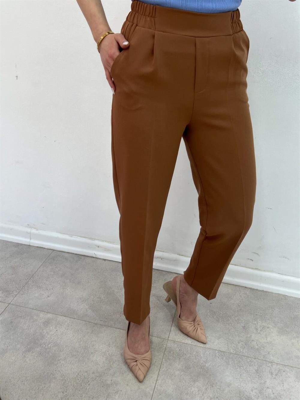 Beli̇ Lasti̇kli̇ Havuç Kesi̇m Pantolon Kahve