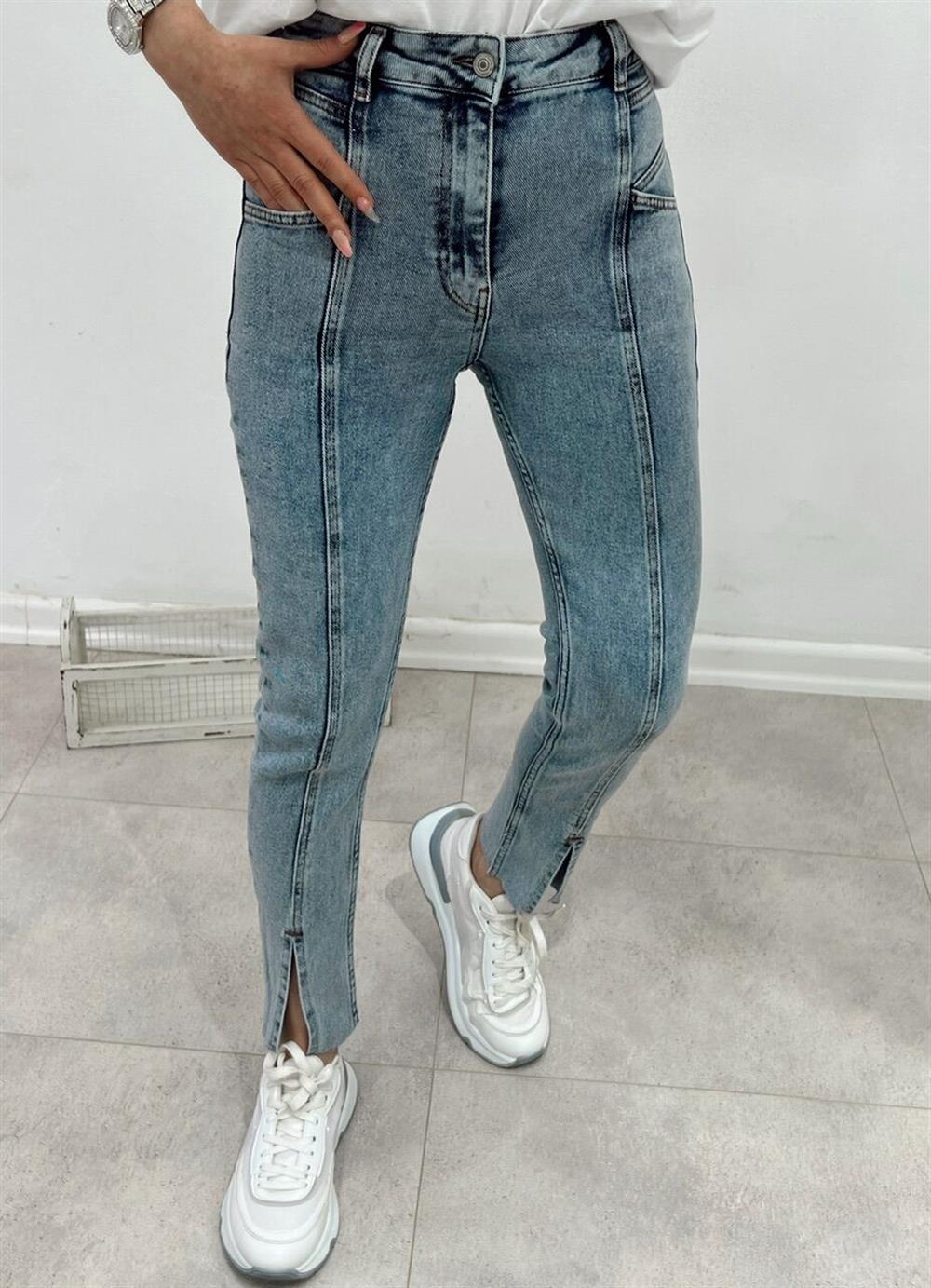 Buz Mavi̇ Yirtmaçli Jean