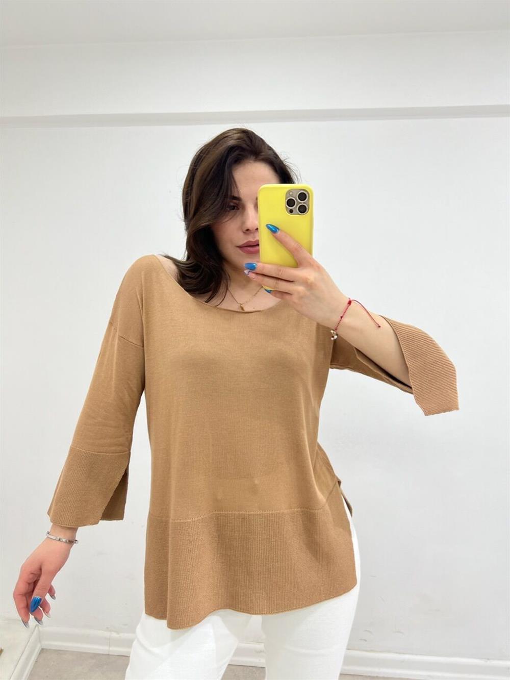 Kayik Yaka Camel Tri̇ko
