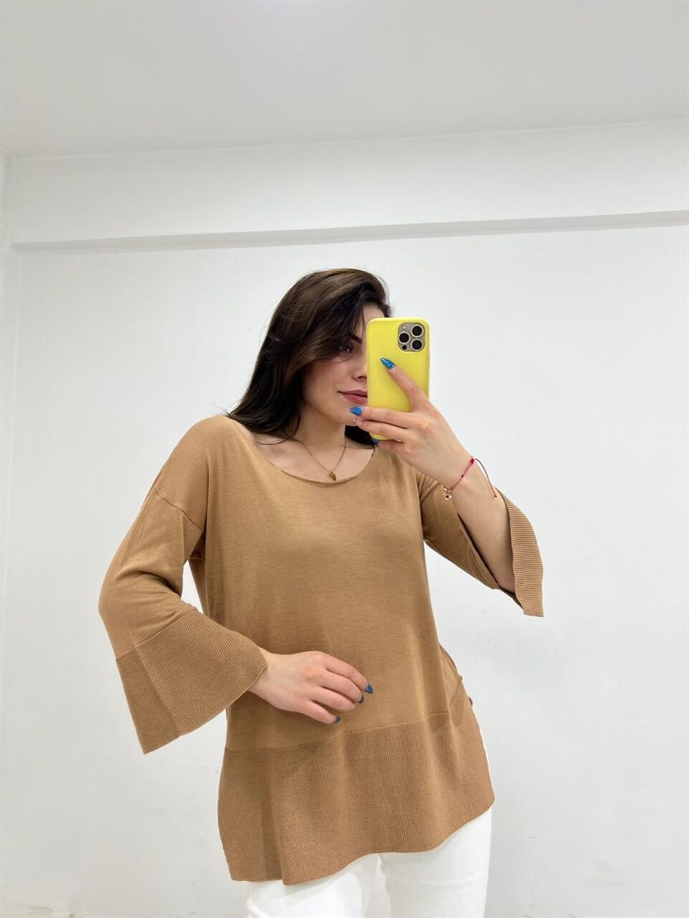 Kayik Yaka Camel Tri̇ko