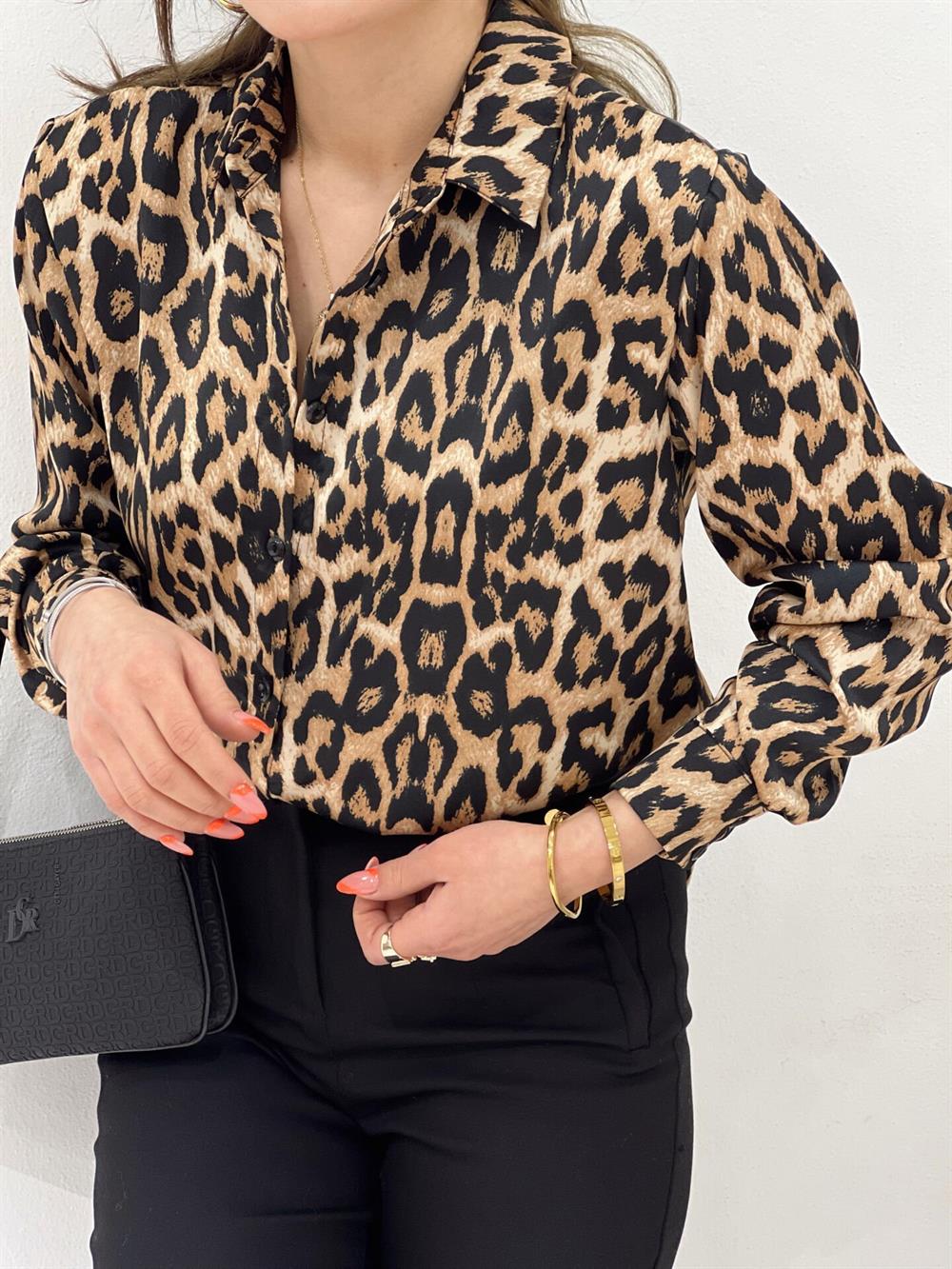 Leopar Desenli̇ Saten Gömlek