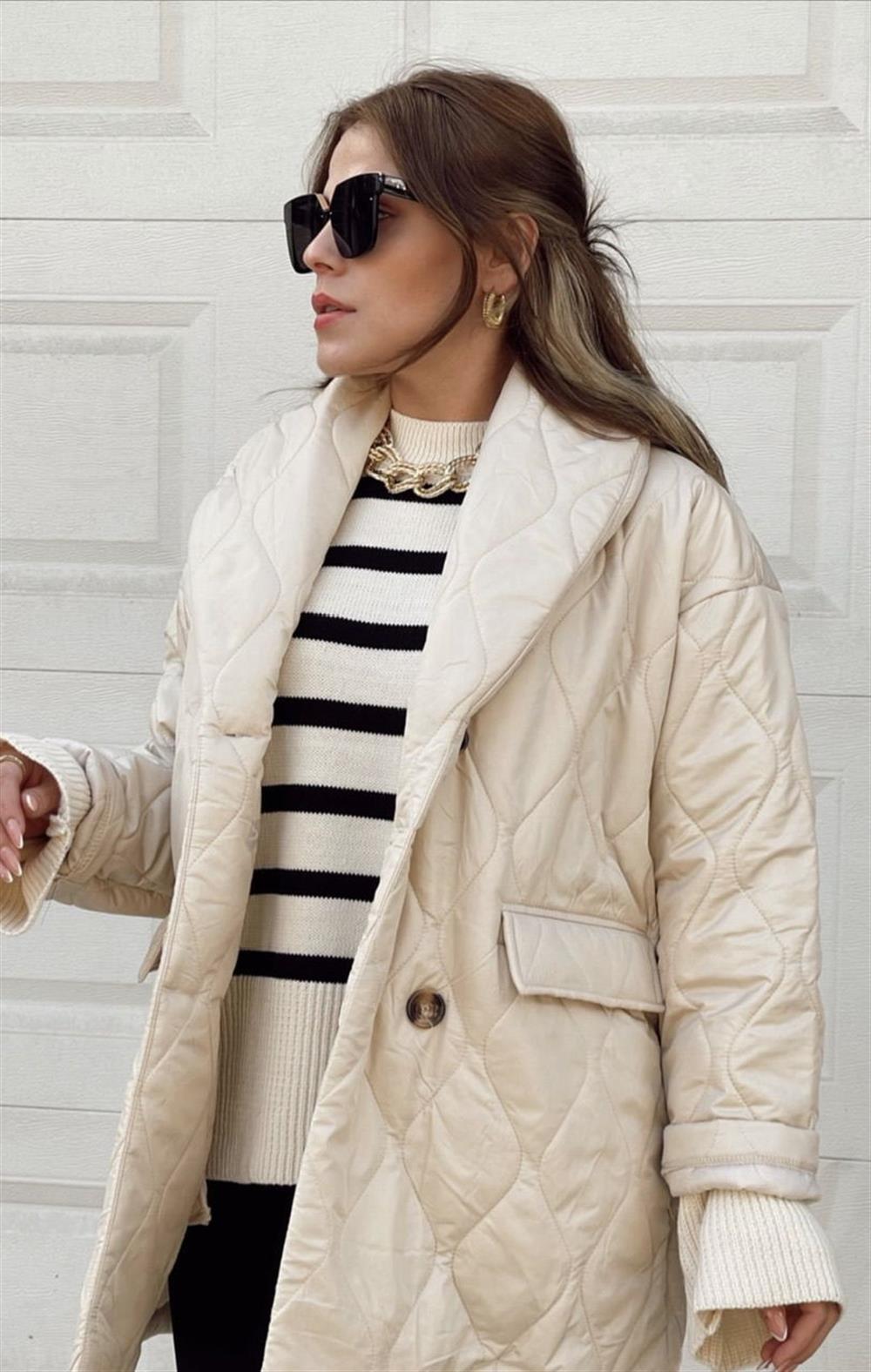 Şal Yaka Kapi̇tone Mont