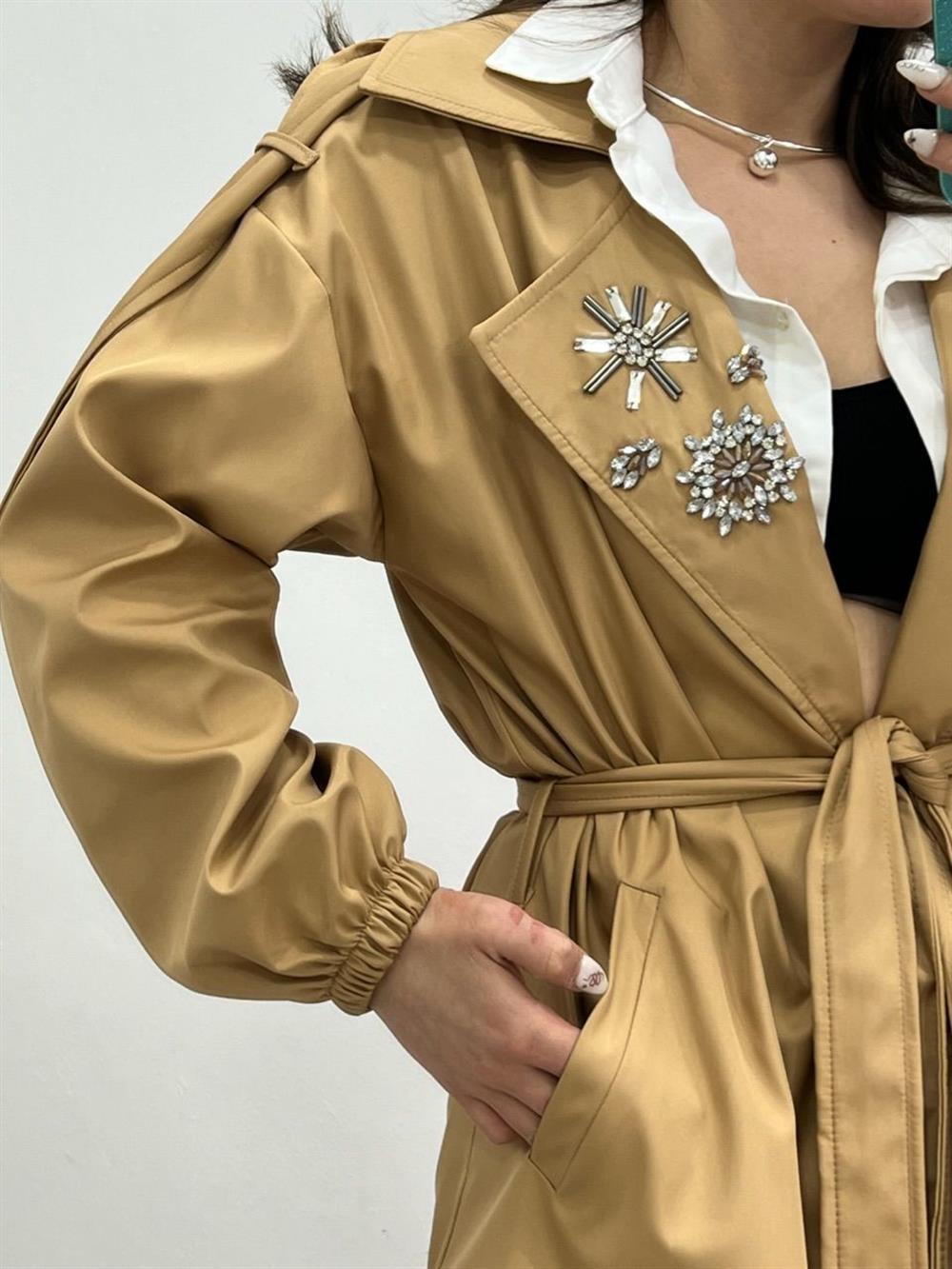 Taş Detayli Camel Trenckot