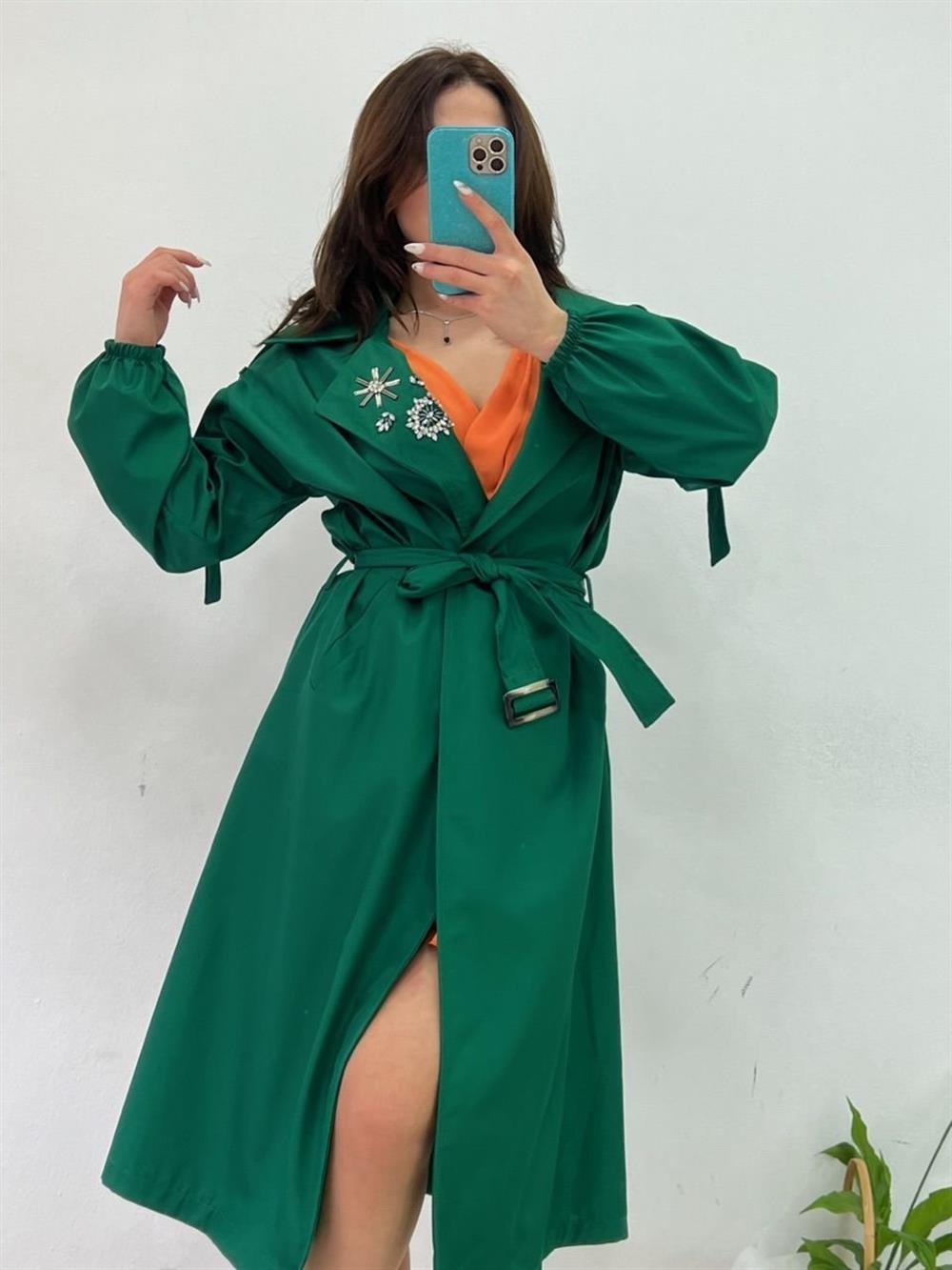 Taş Detayli Yeşi̇l Trenckot