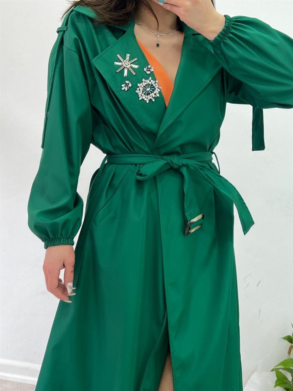 Taş Detayli Yeşi̇l Trenckot