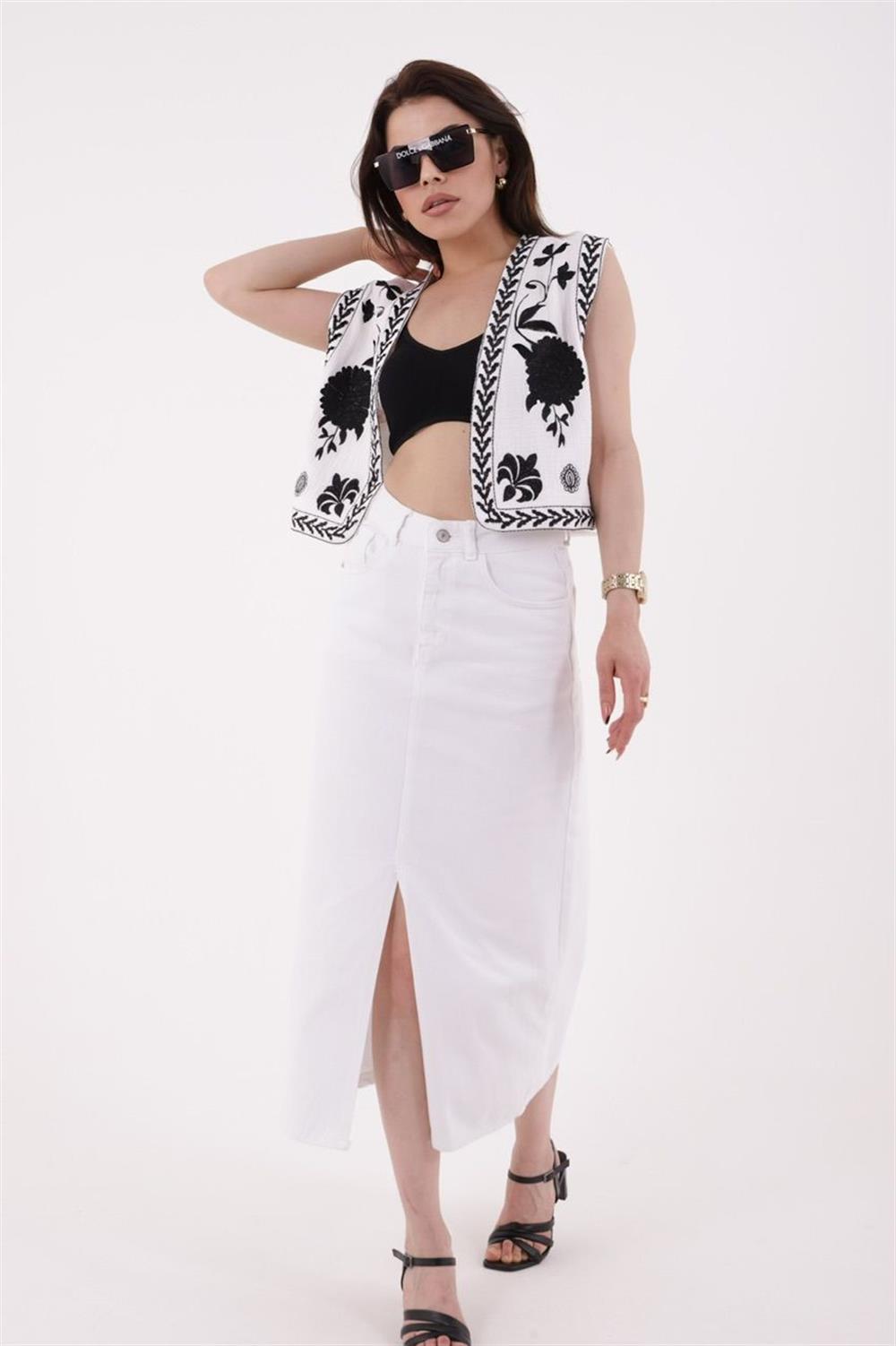 Tasarim İşlemeli̇ Yelek