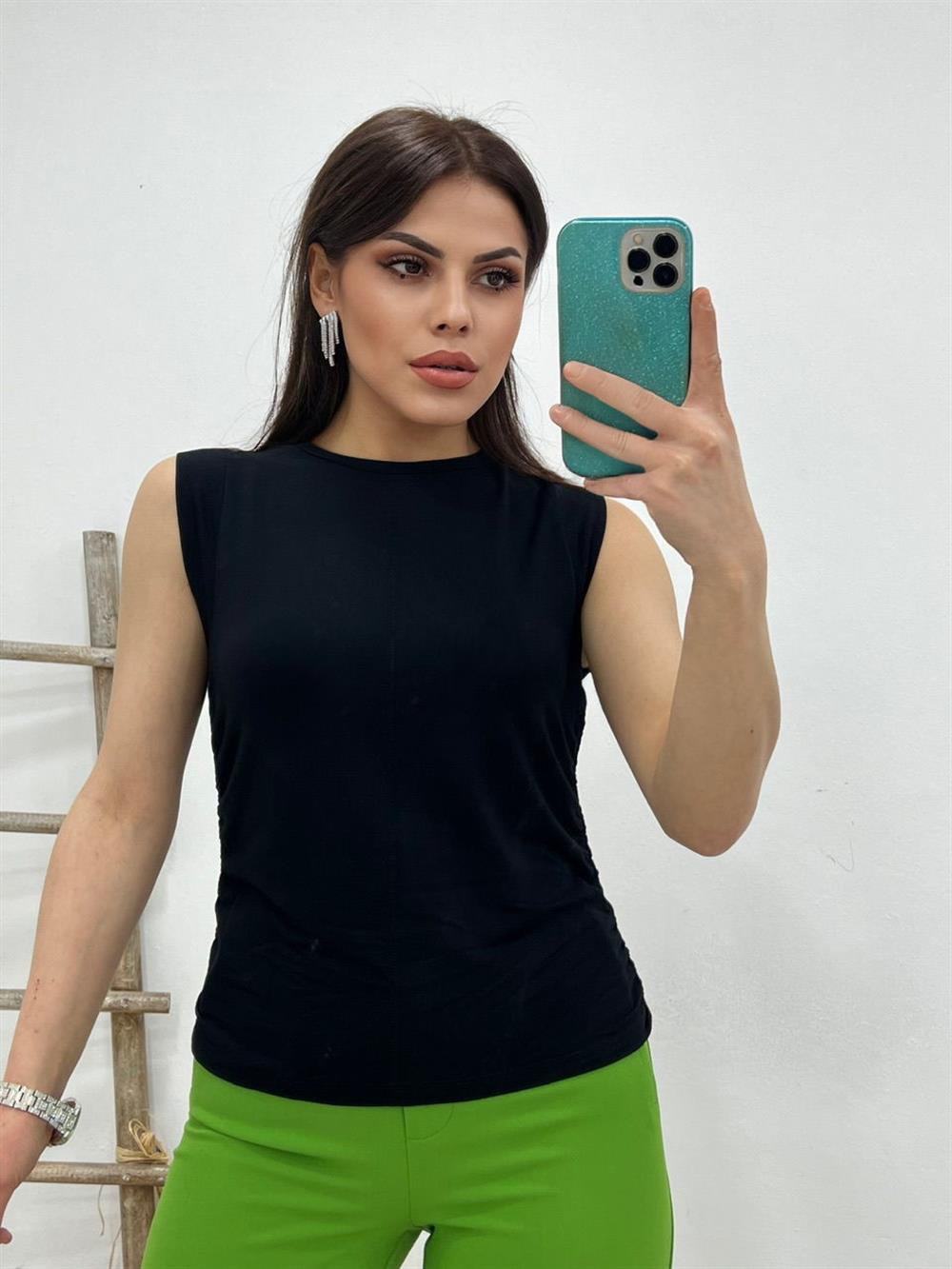 Yanlari Büzgülü Atlet Si̇yah