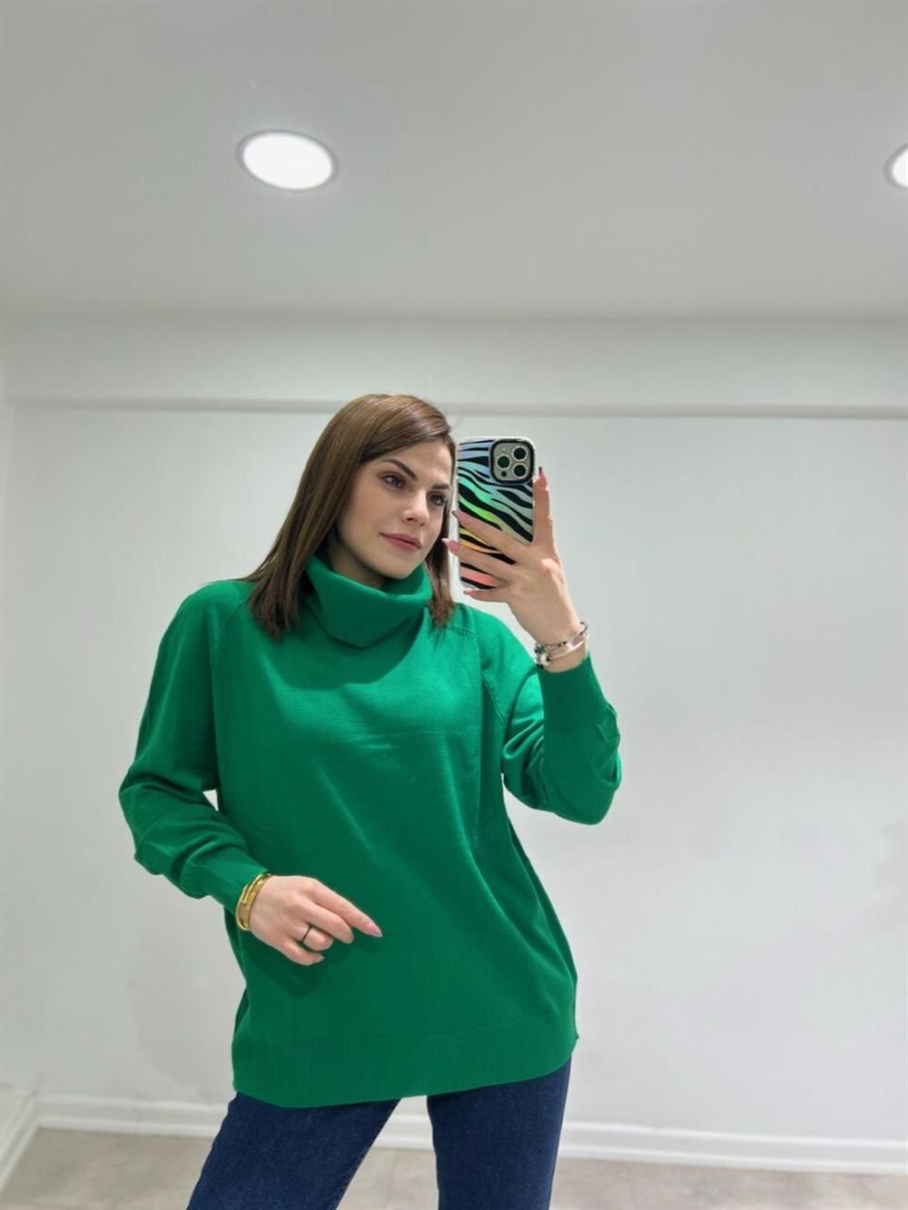 Yeşi̇l Degaje Yaka Tri̇ko