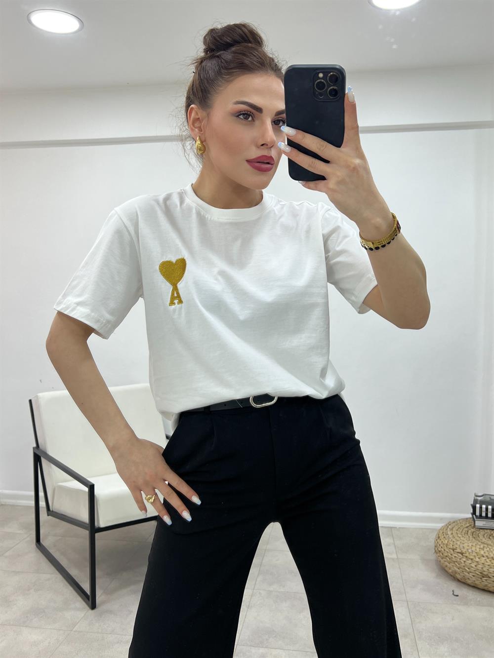 A Gold Yazili Beyaz Tshi̇rt
