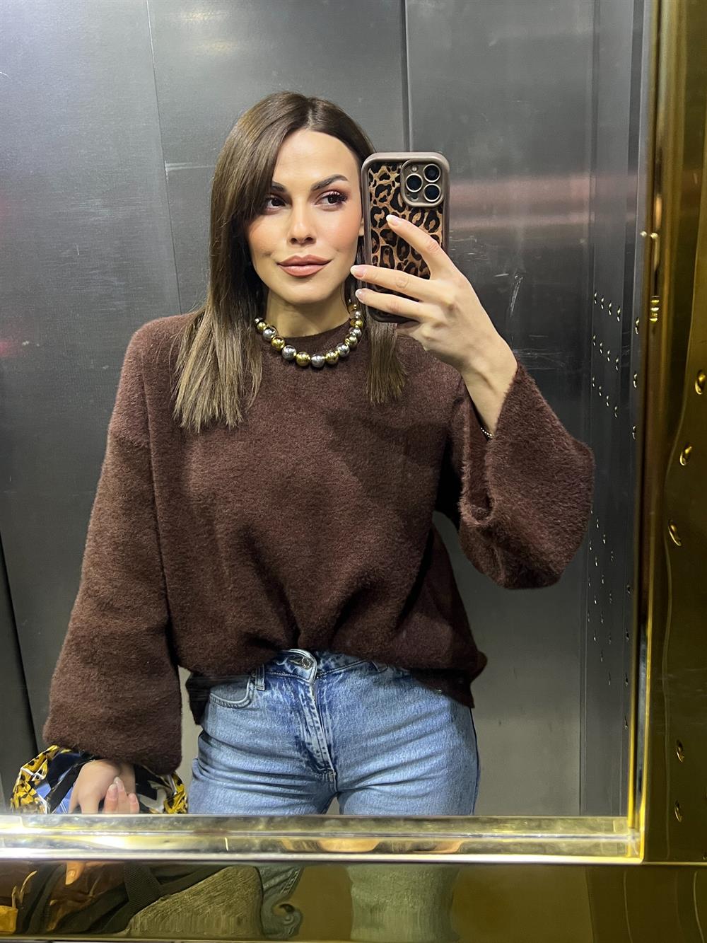 Aci Kahve Geni̇ş Kol Detayli Yumoş Kazak