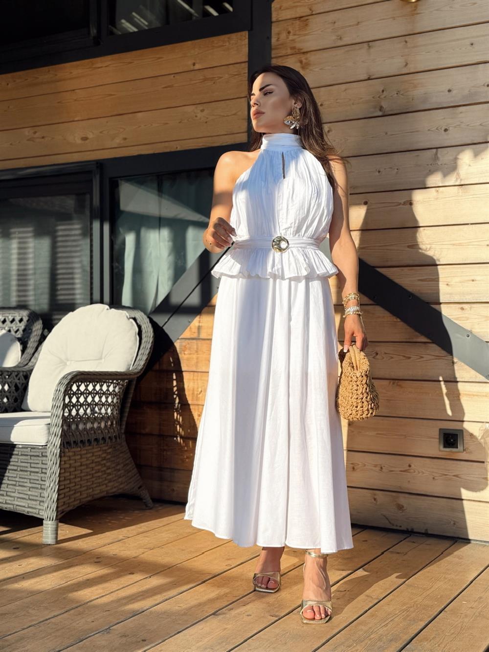 AKSESUAR DETAYLI ETEKLİ BEYAZ TAKIM
