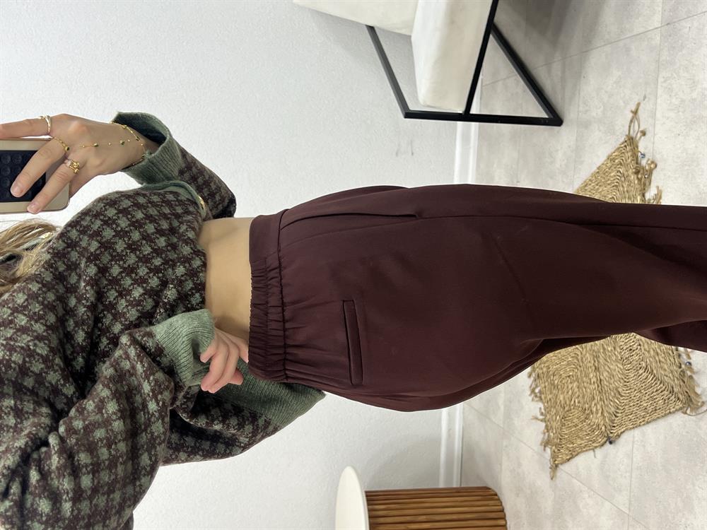 Arka Beli̇ Lasti̇kli̇ Kumaş Pantolon Kahve